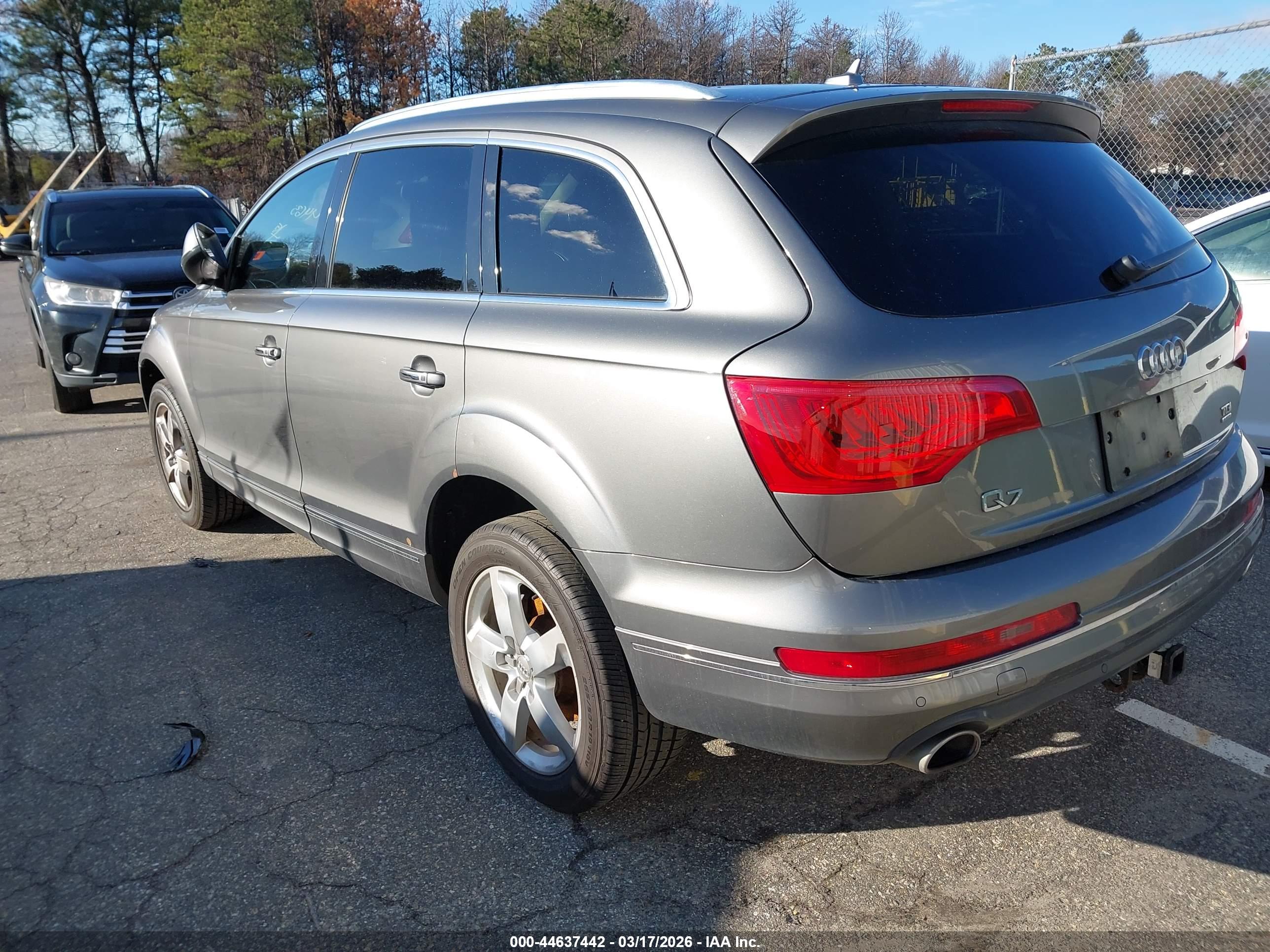 AUDI Q7 image 3