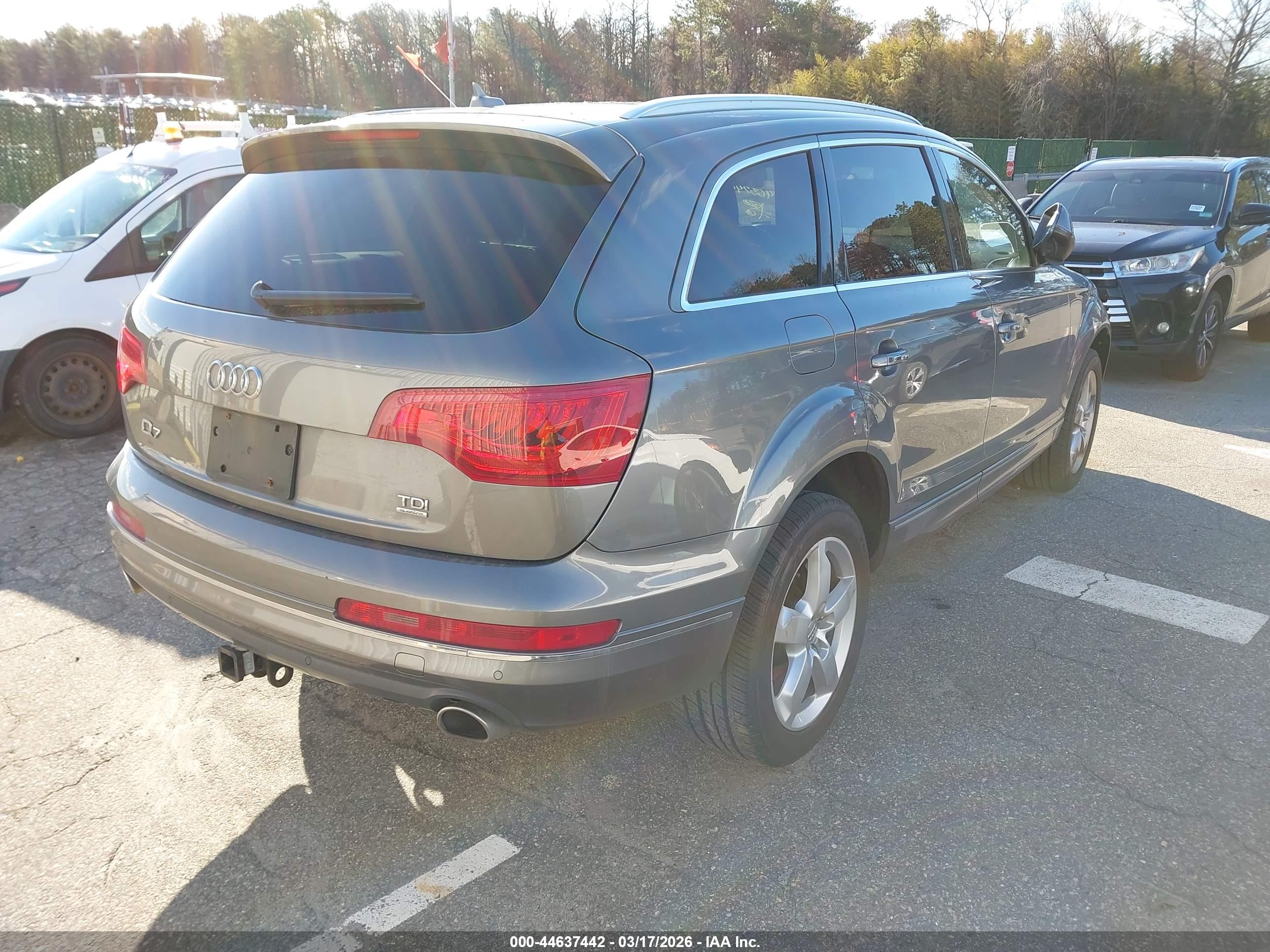 AUDI Q7 image 4