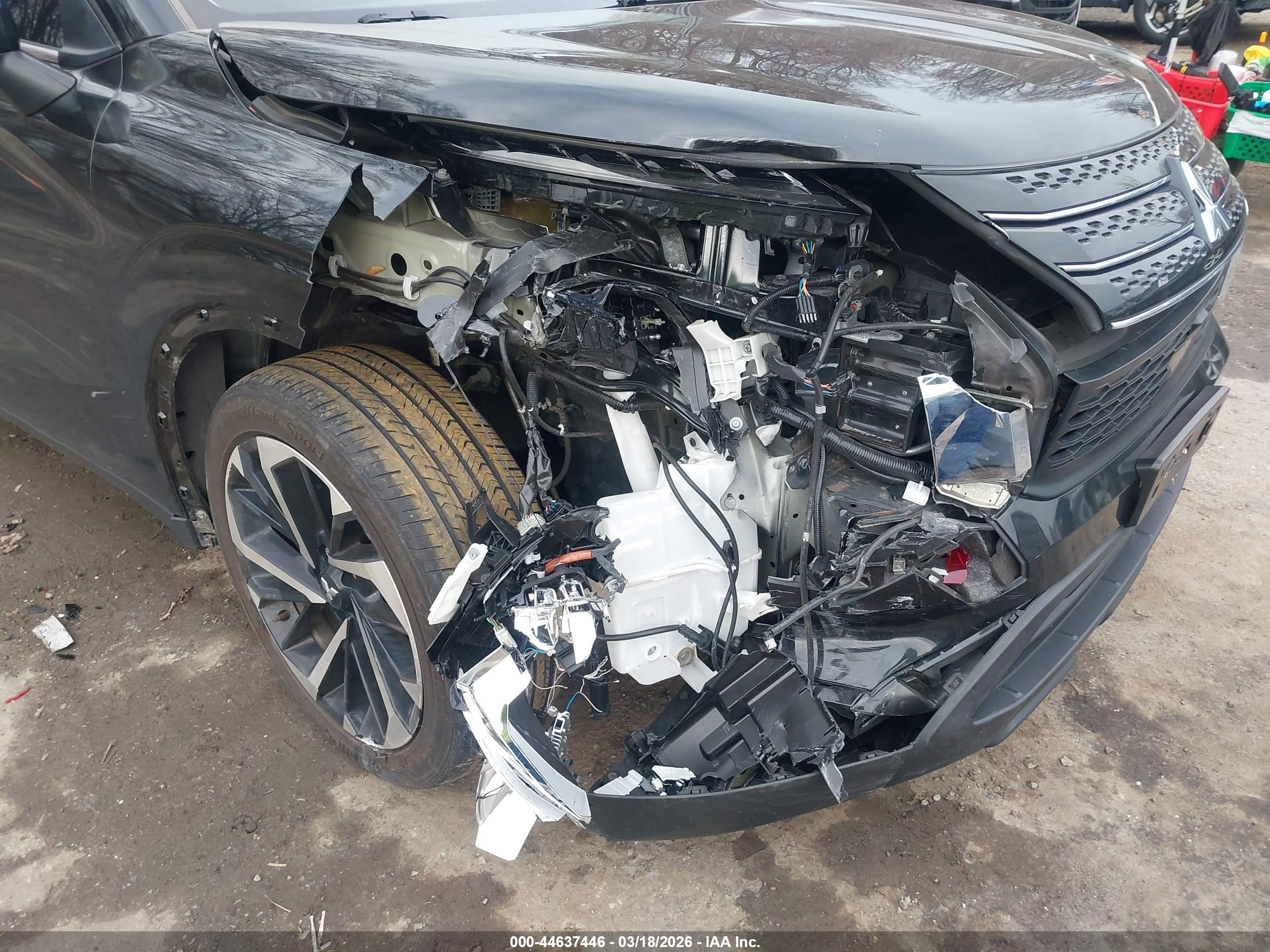 MITSUBISHI OUTLANDER image 6