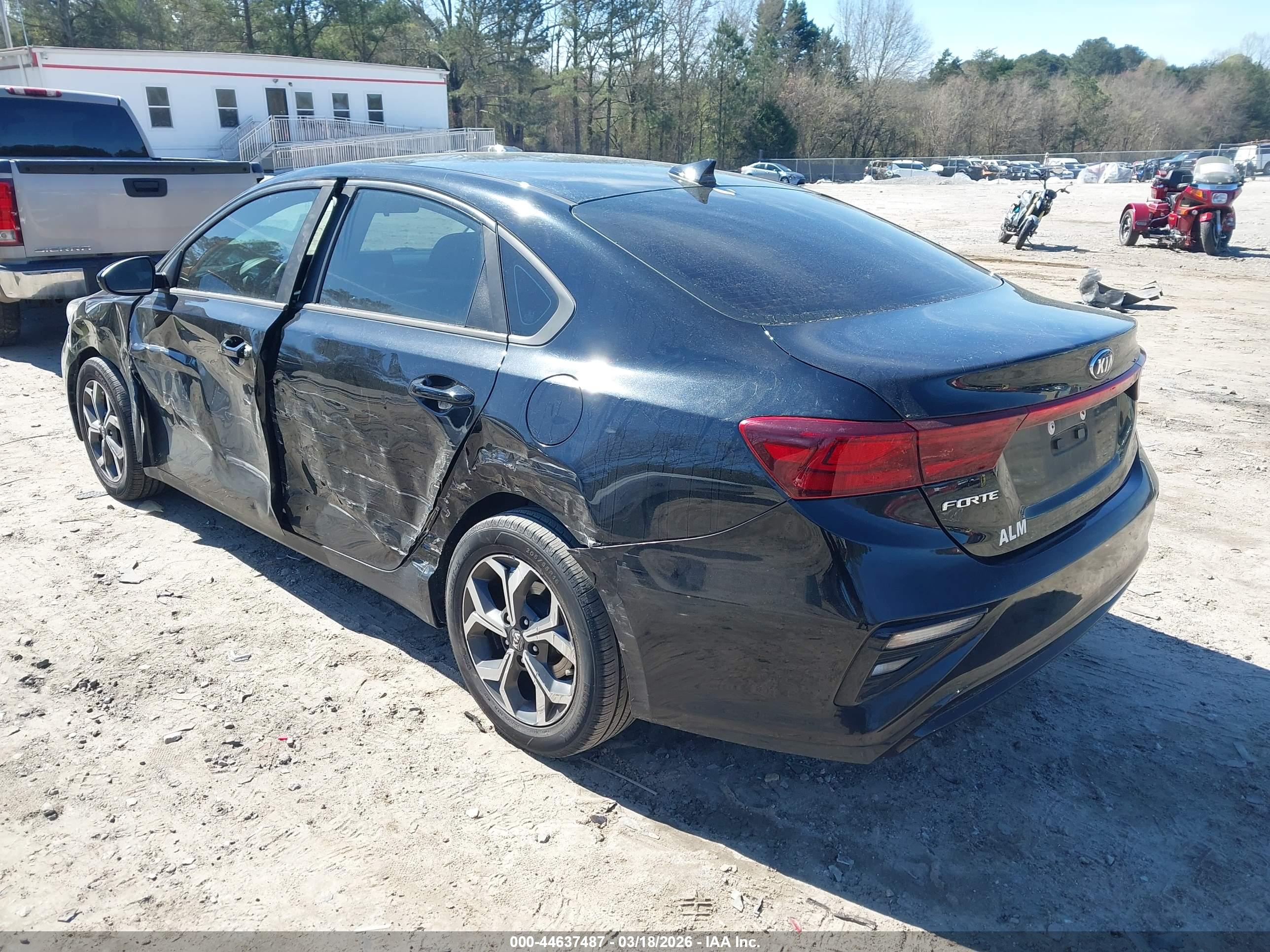 KIA FORTE image 3