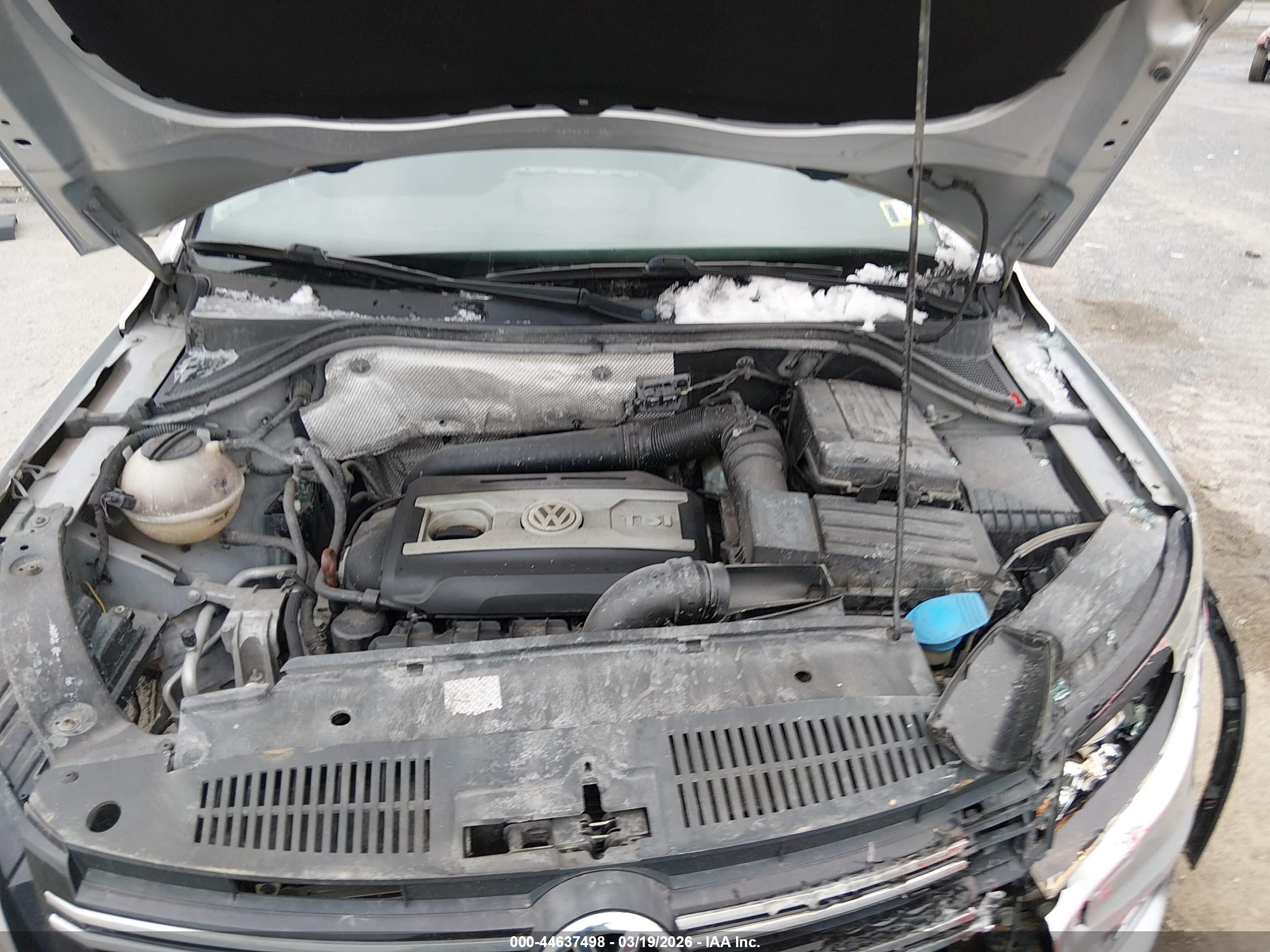 VOLKSWAGEN TIGUAN image 10