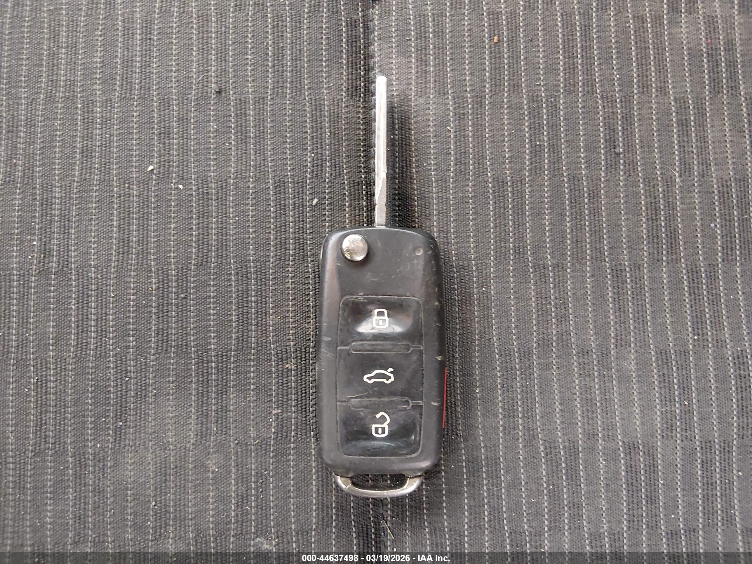 VOLKSWAGEN TIGUAN image 11