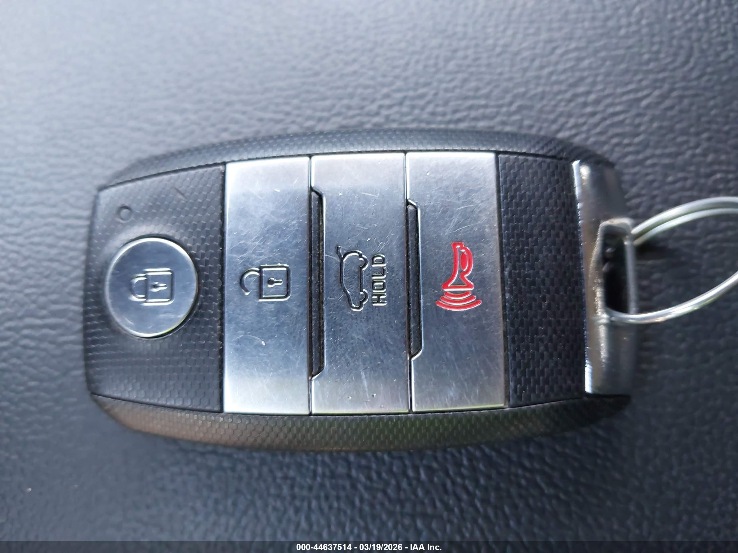 KIA SORENTO image 11