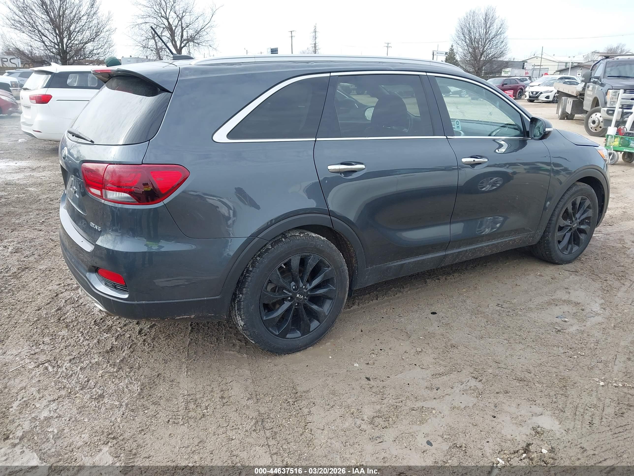 KIA SORENTO image 4