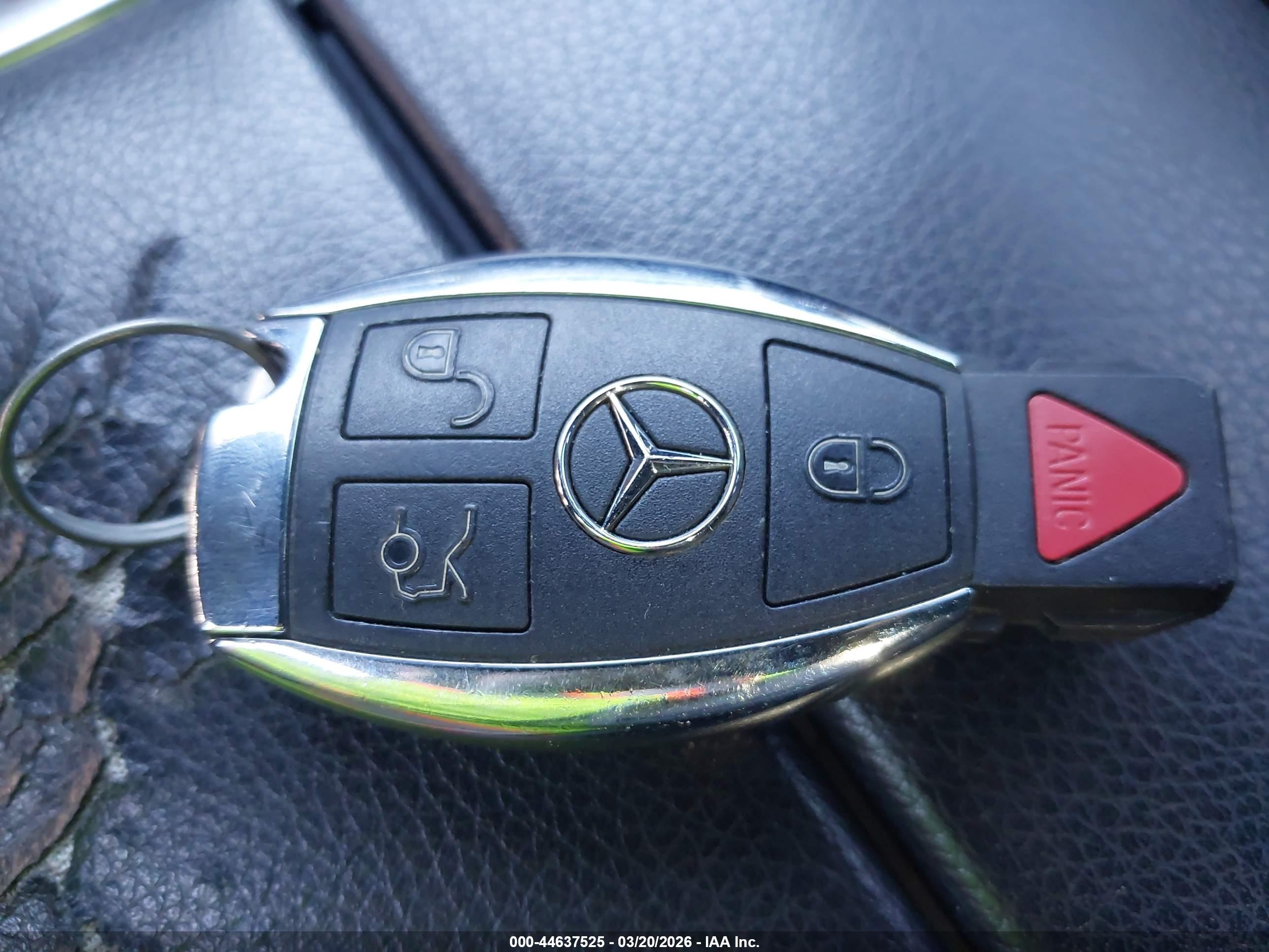 MERCEDES-BENZ GLC image 11