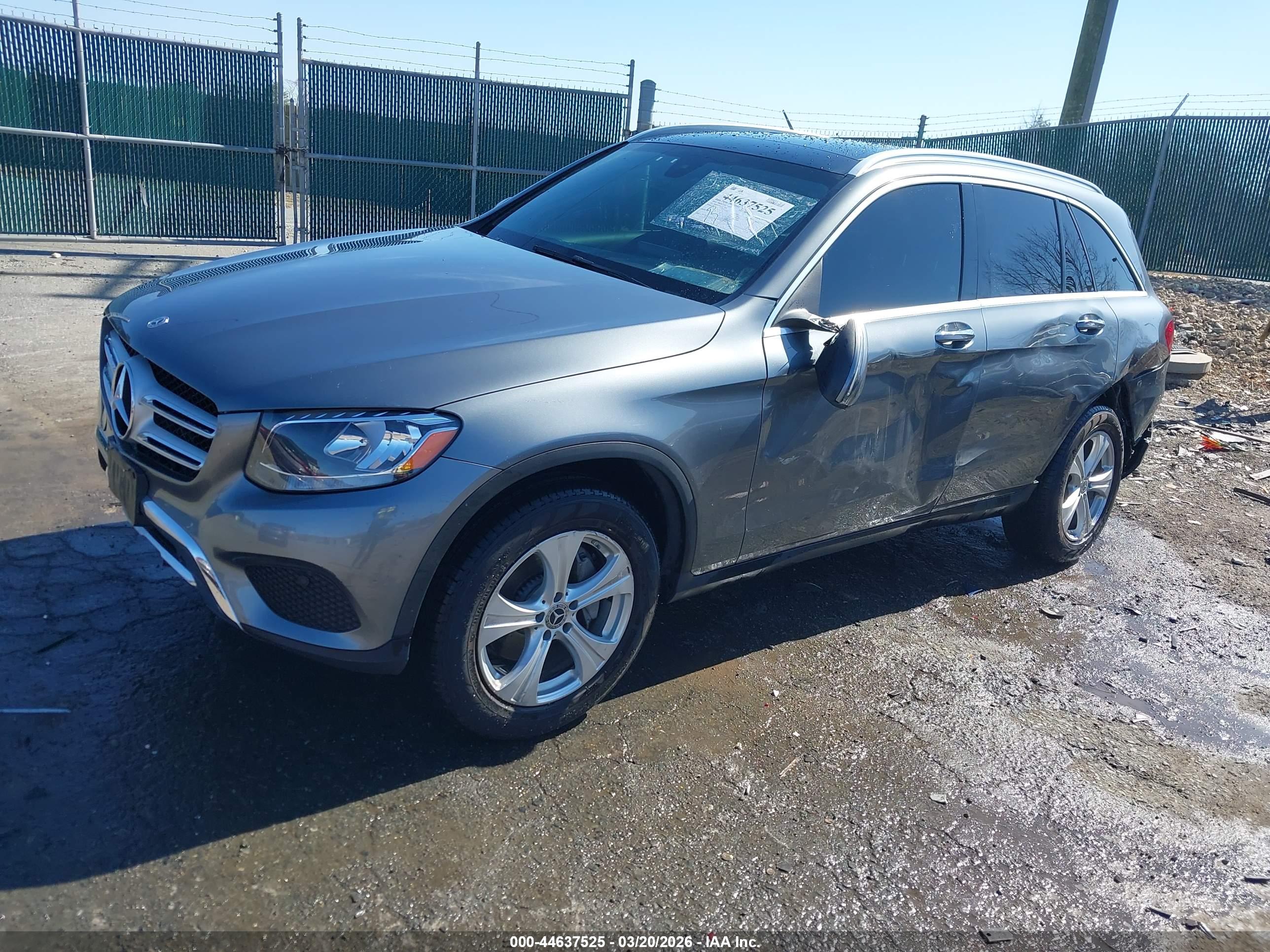 MERCEDES-BENZ GLC image 2