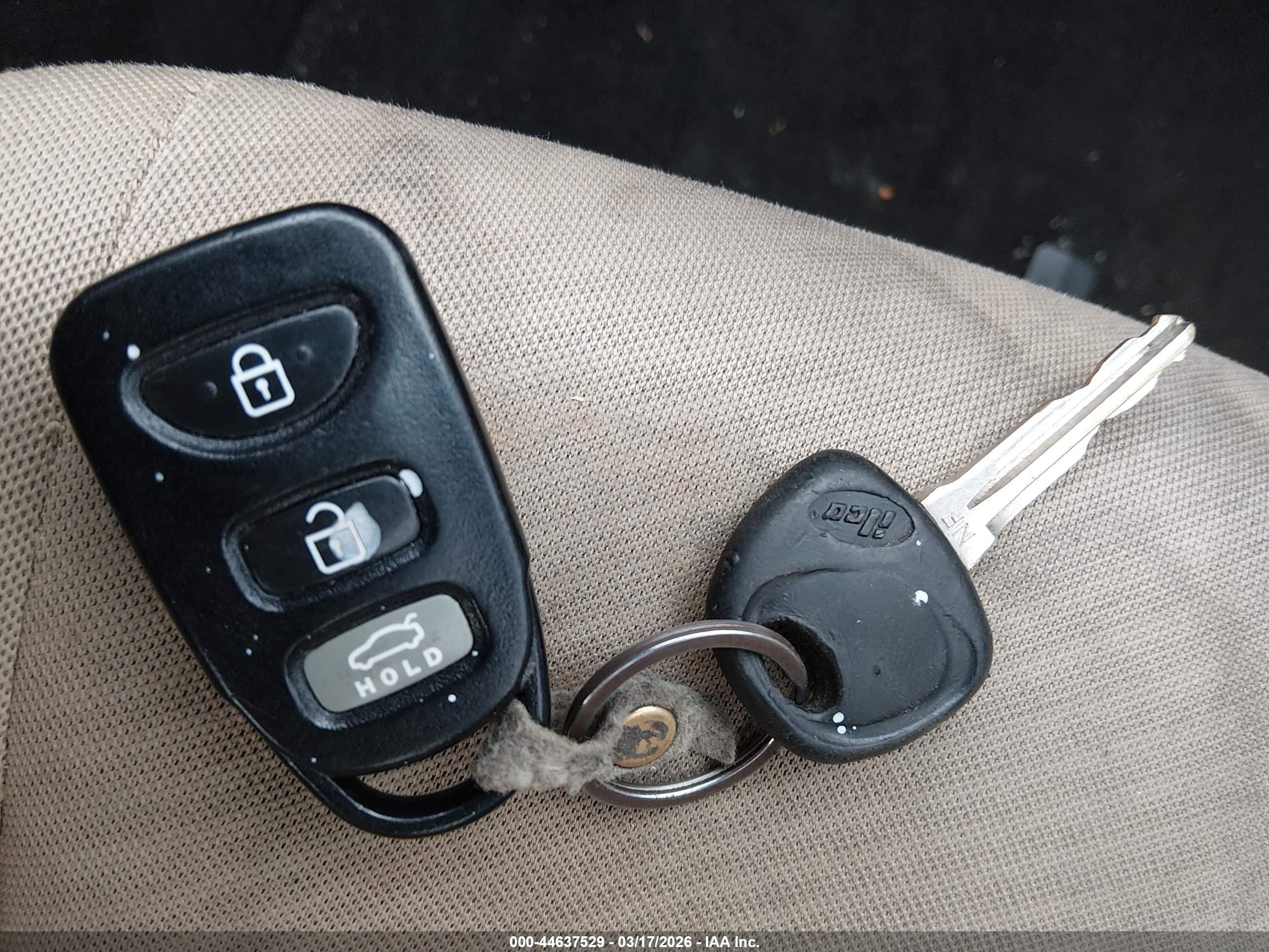 HYUNDAI ELANTRA image 11