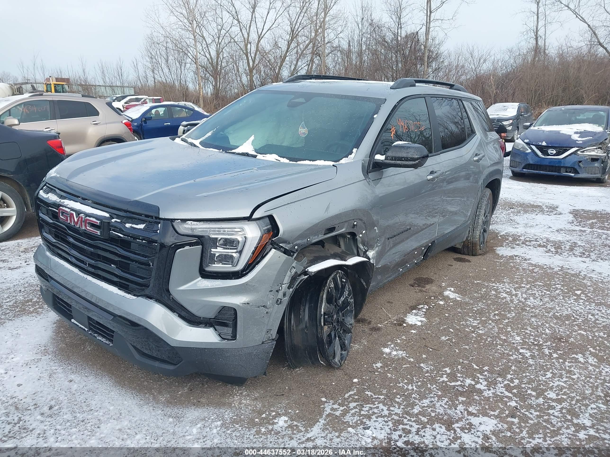 GMC TERRAIN image 2