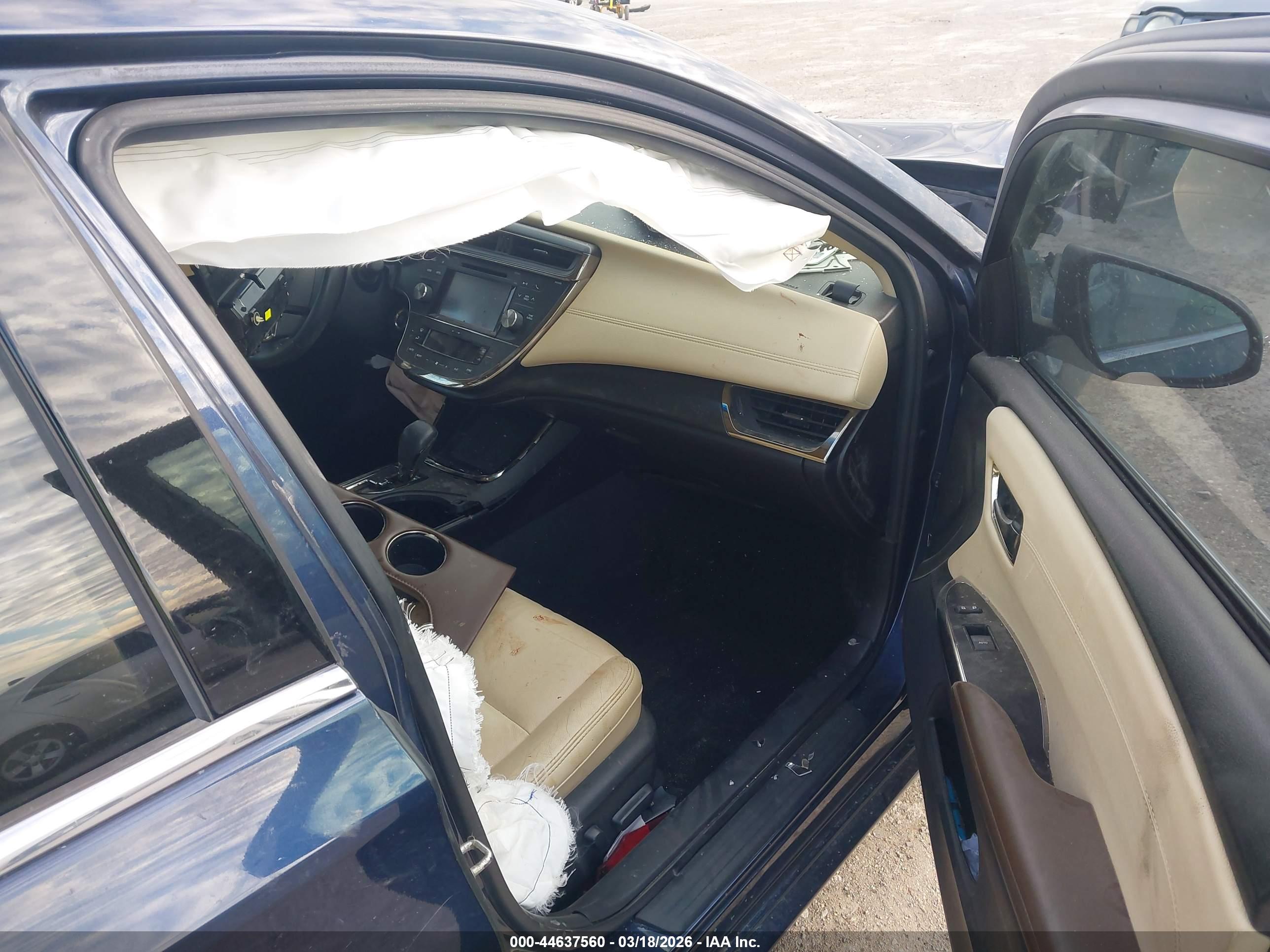 TOYOTA AVALON image 5