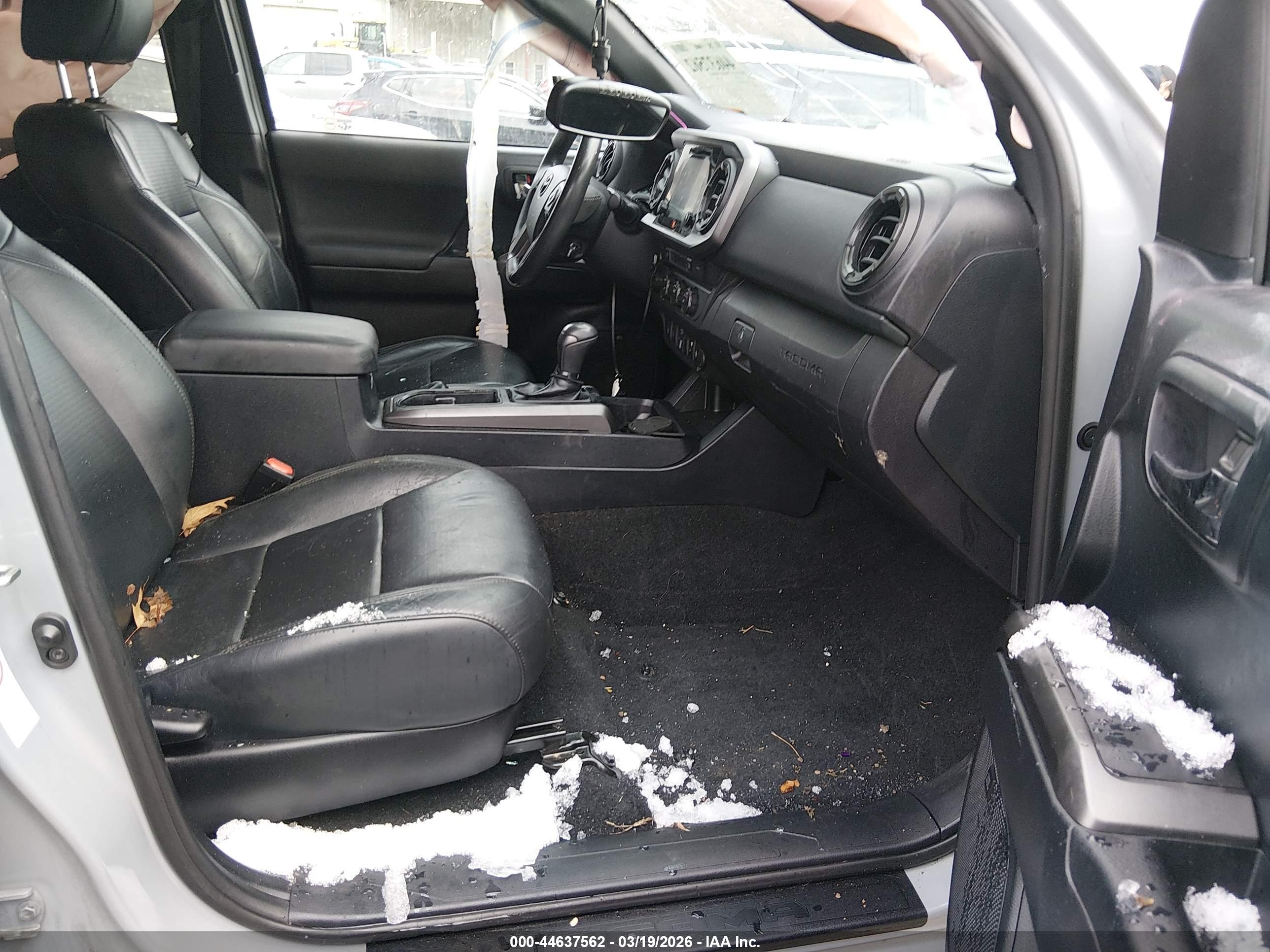 TOYOTA TACOMA image 5