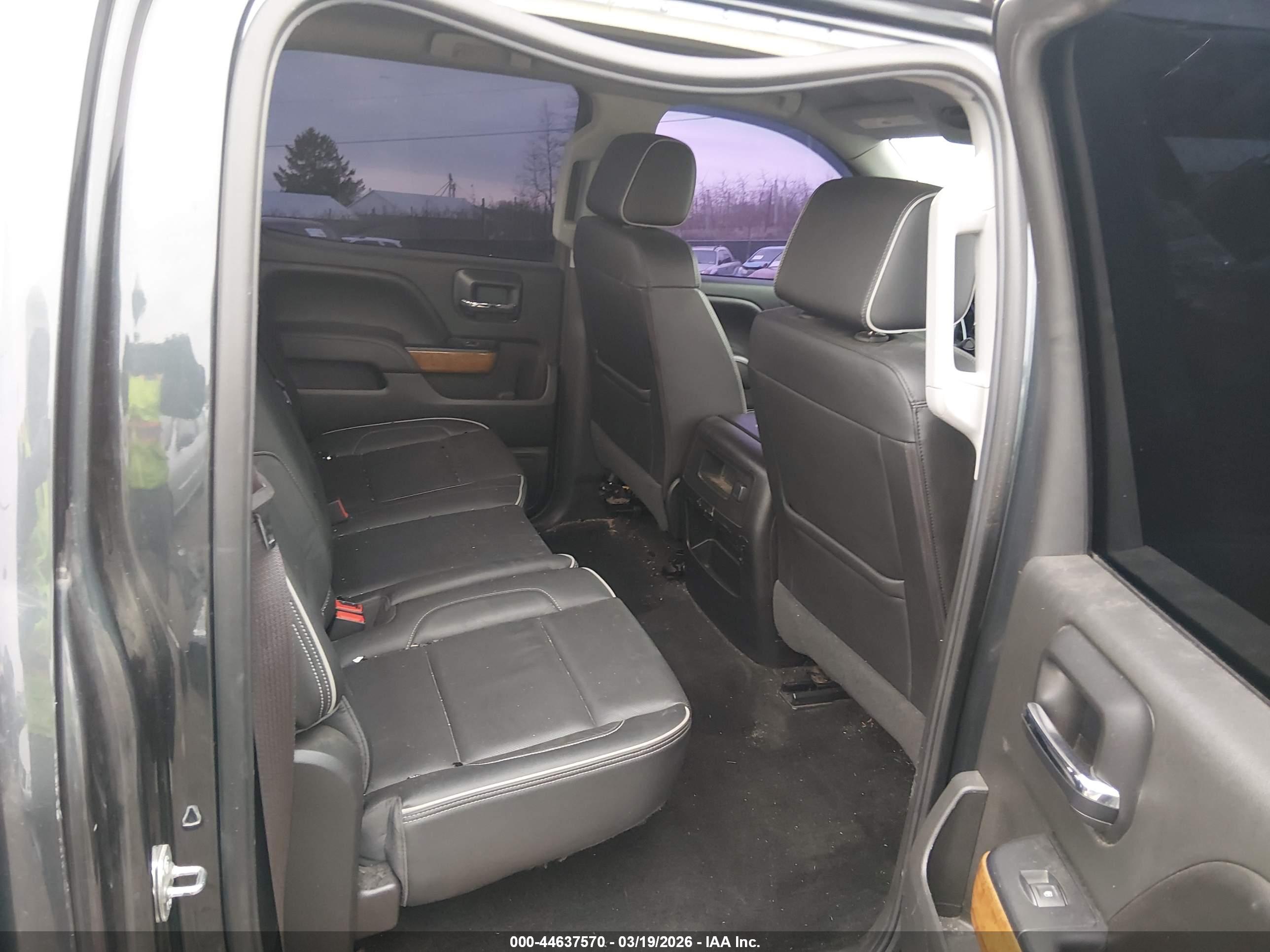 CHEVROLET SILVERADO image 8
