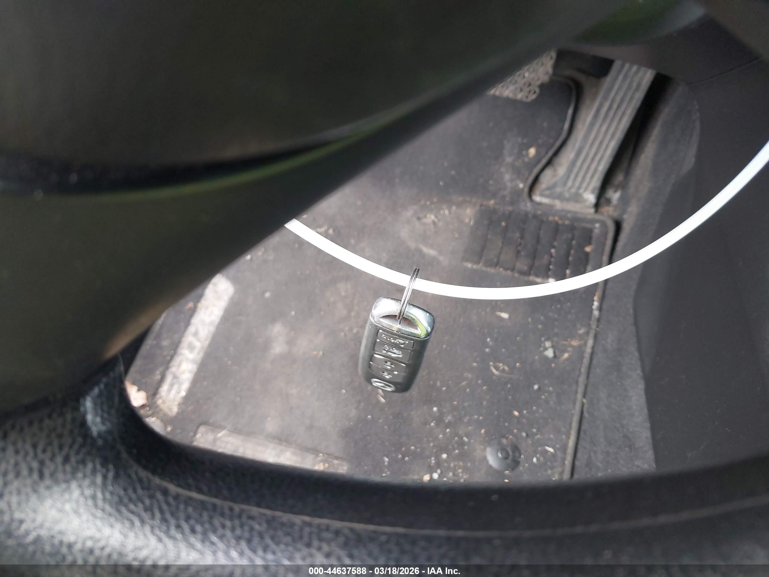 MAZDA MAZDA3 image 11