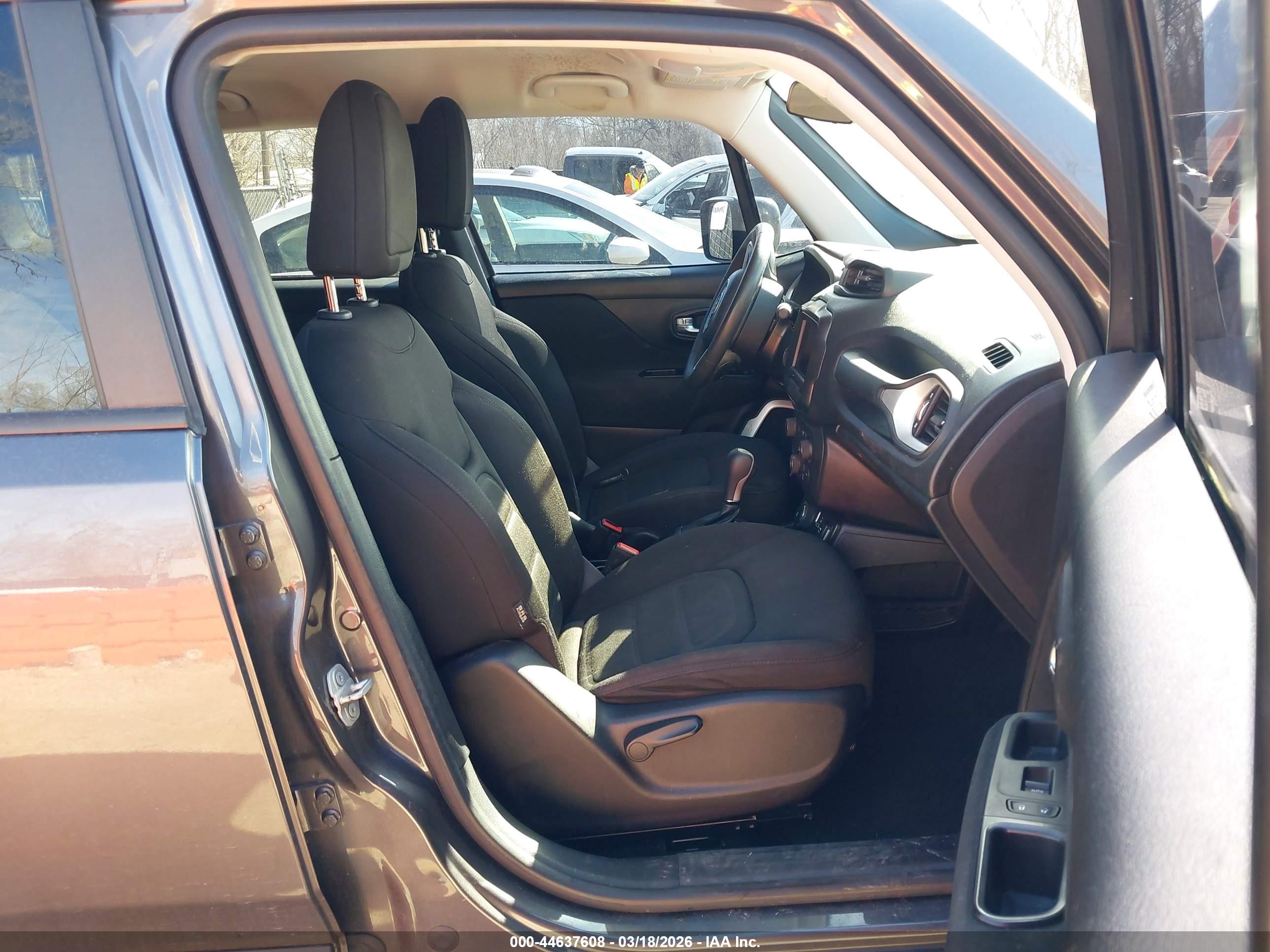 JEEP RENEGADE image 5