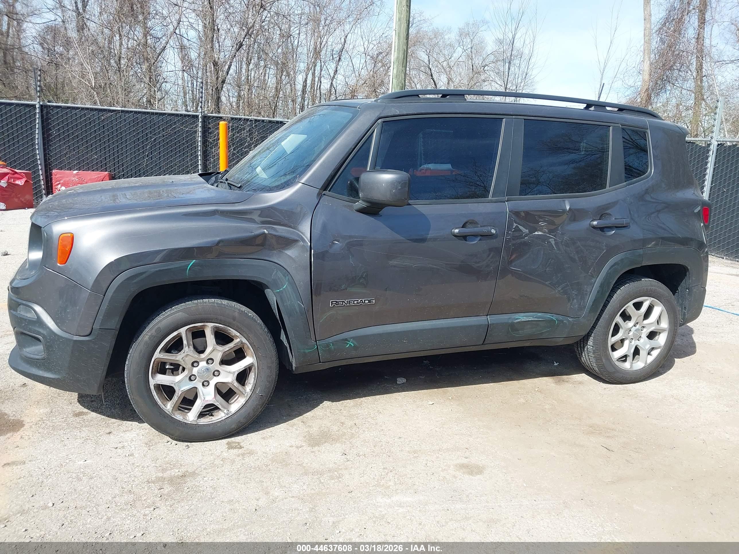JEEP RENEGADE image 6