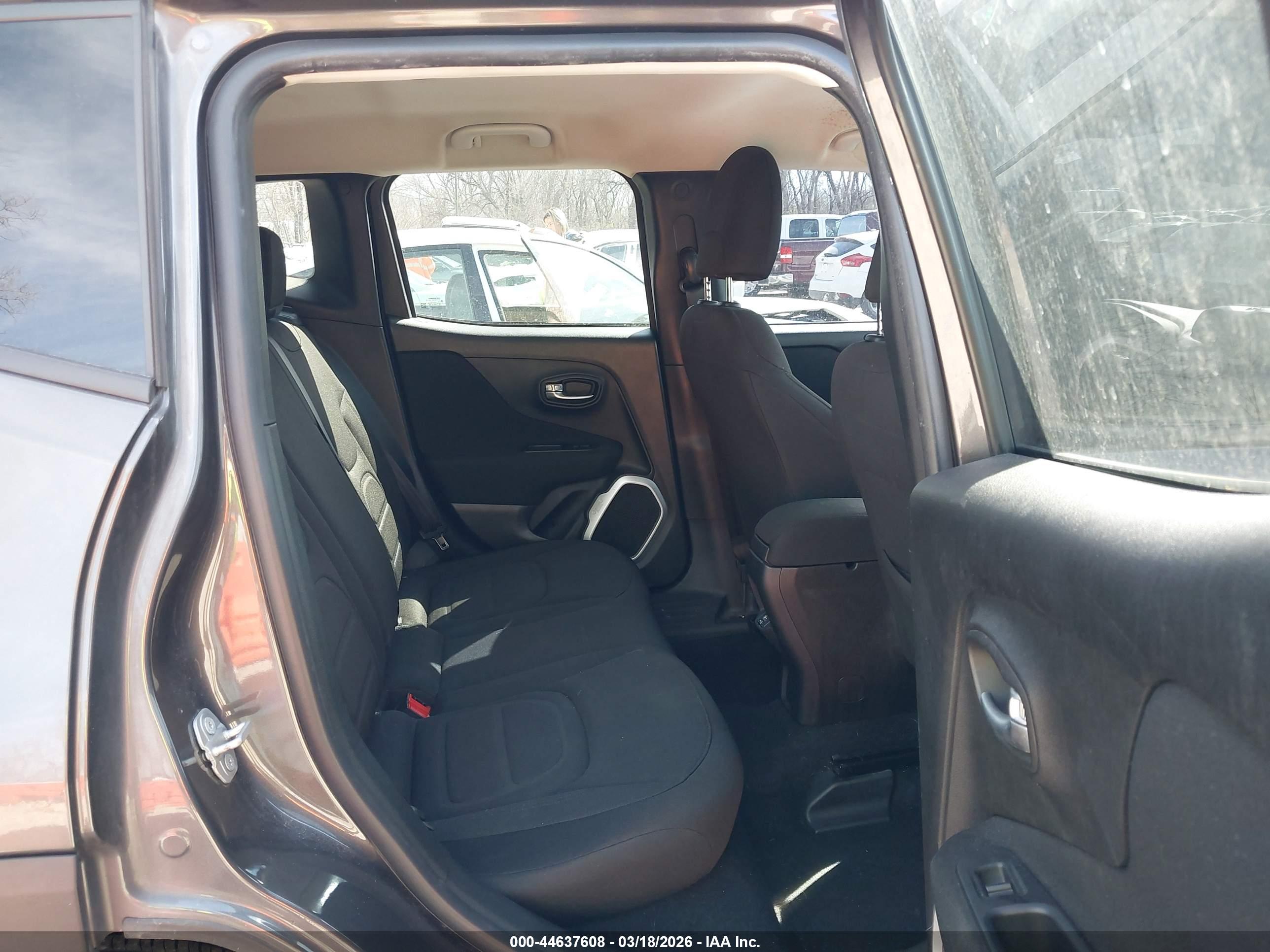 JEEP RENEGADE image 8