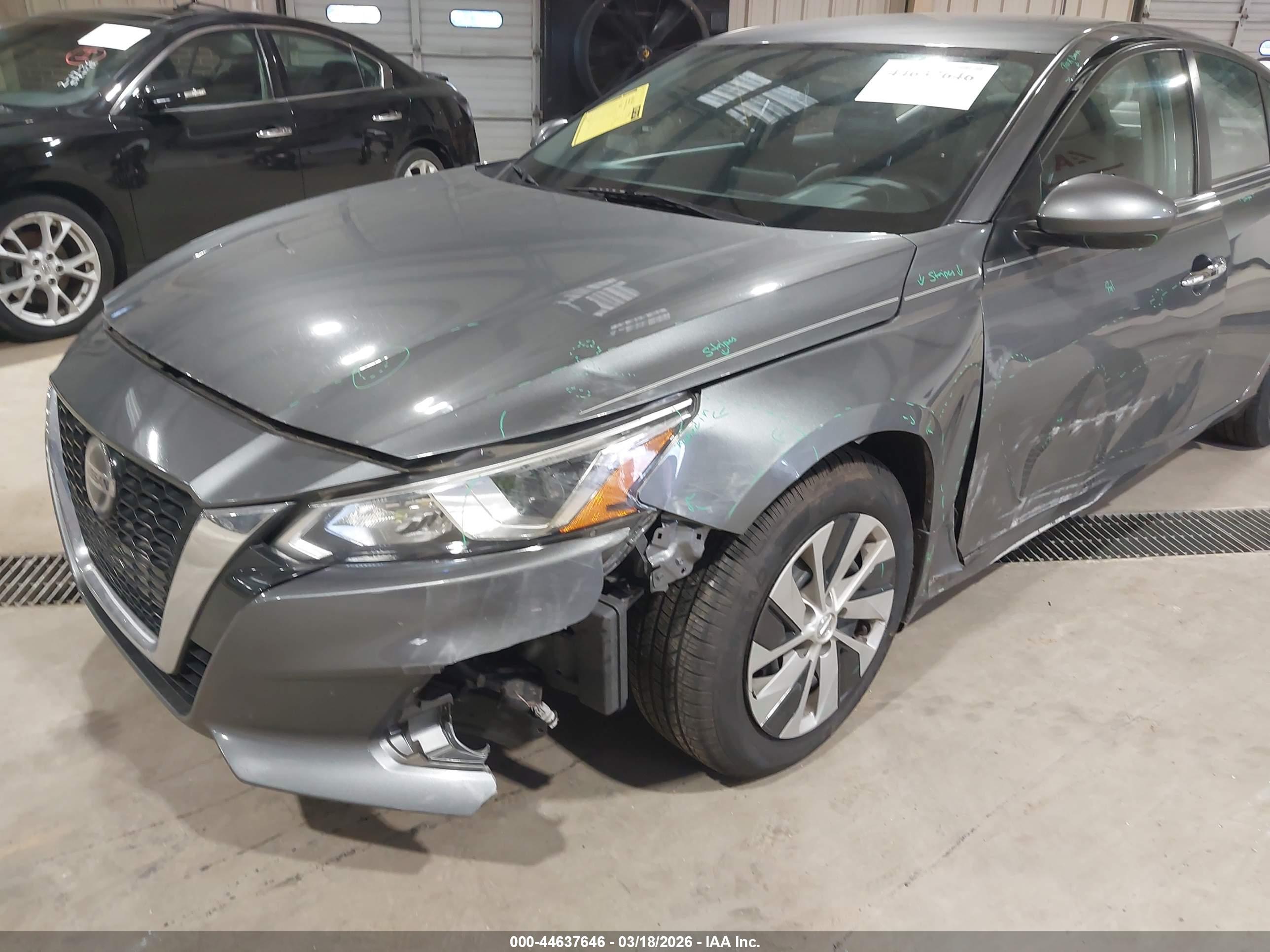 NISSAN ALTIMA image 6