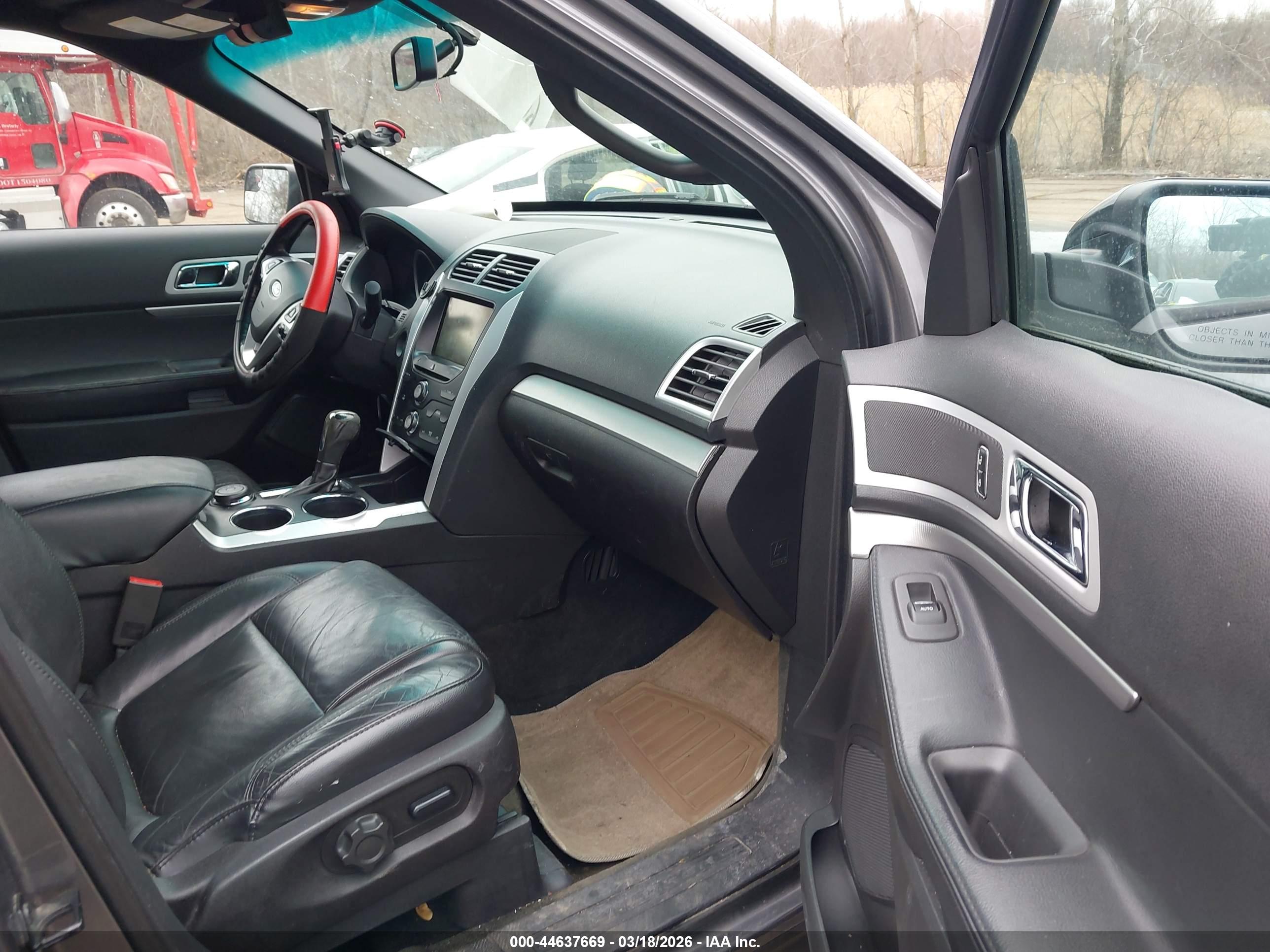 FORD EXPLORER image 5