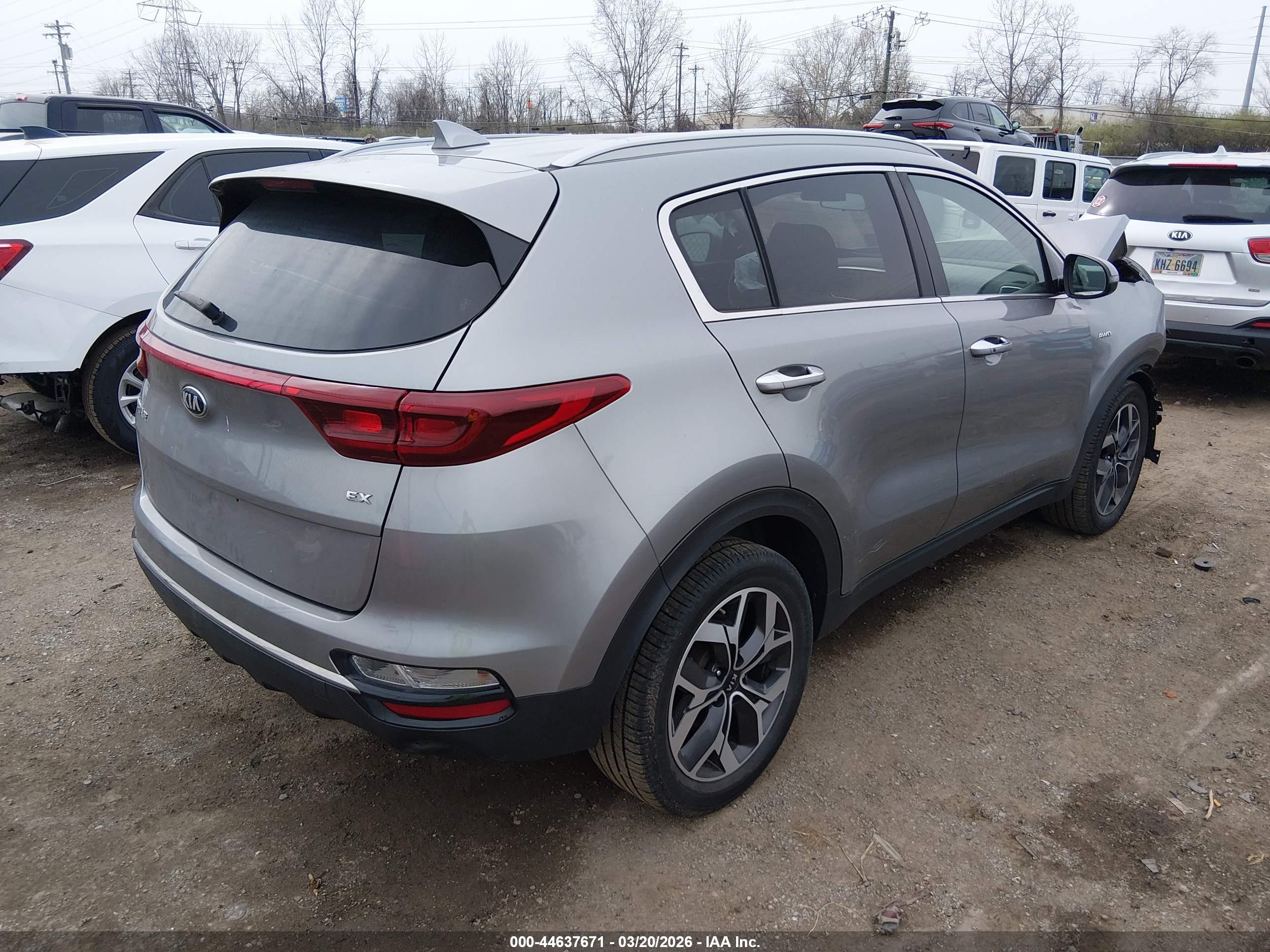 KIA SPORTAGE image 4