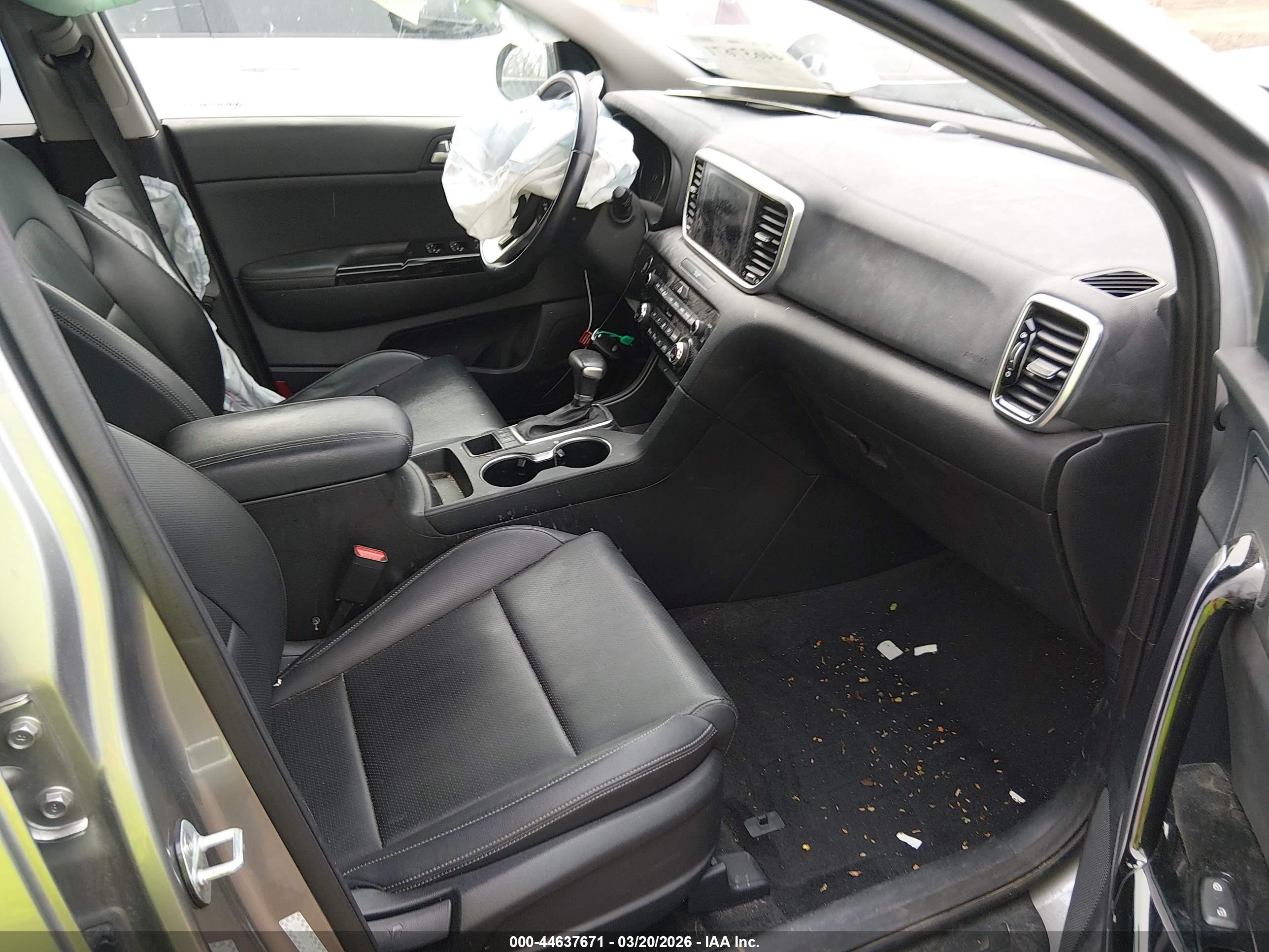 KIA SPORTAGE image 5