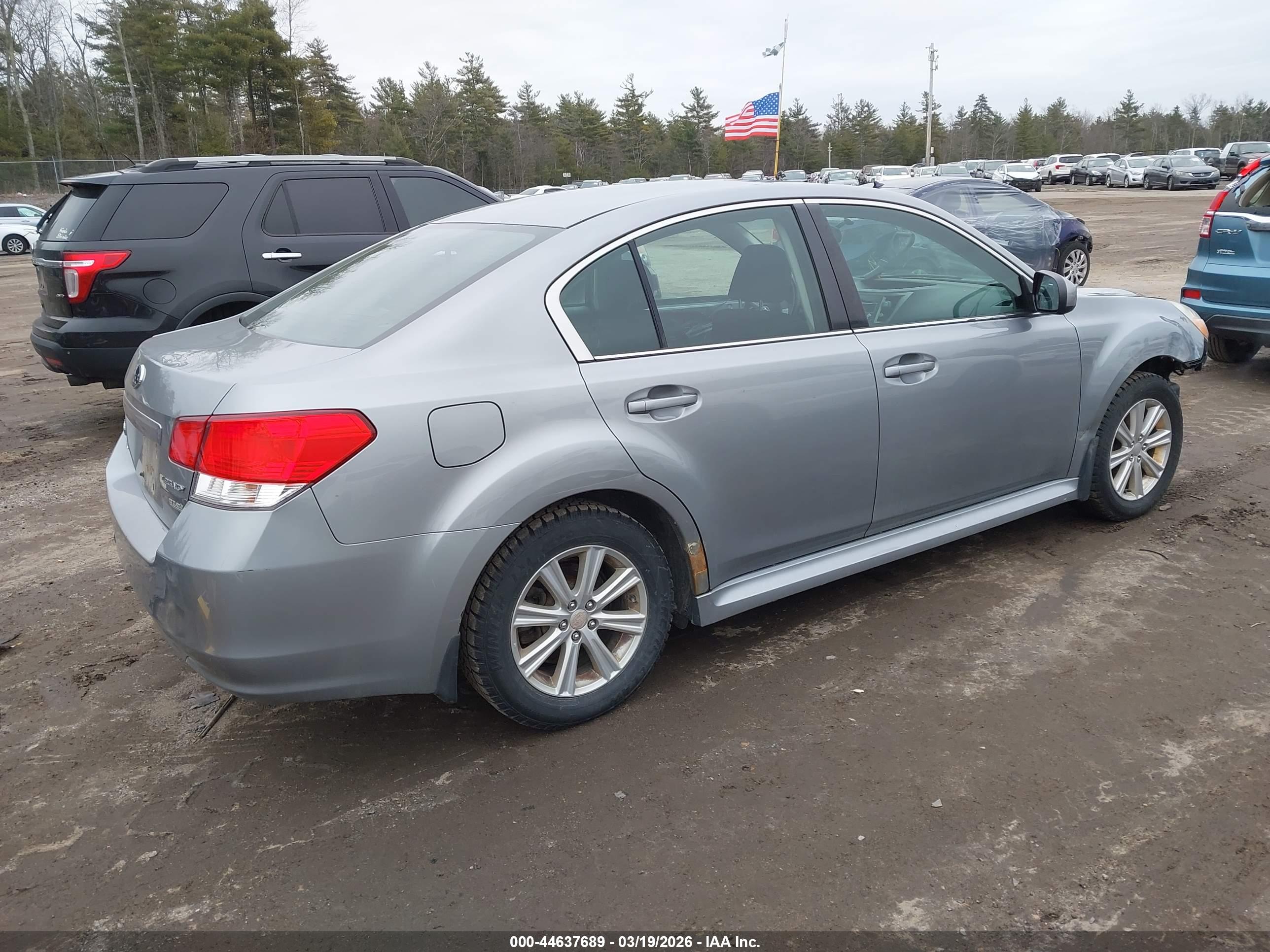SUBARU LEGACY image 4
