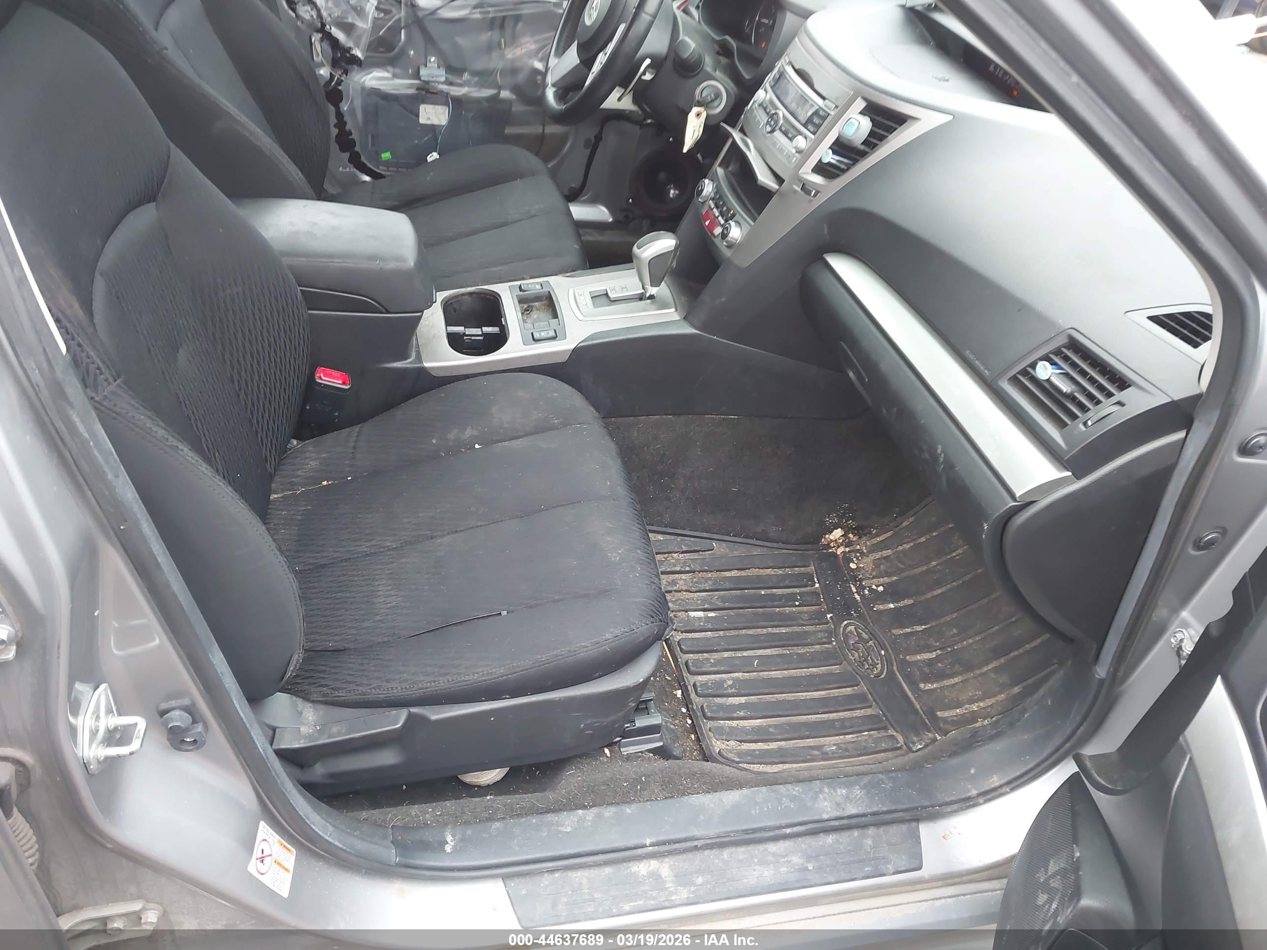 SUBARU LEGACY image 5