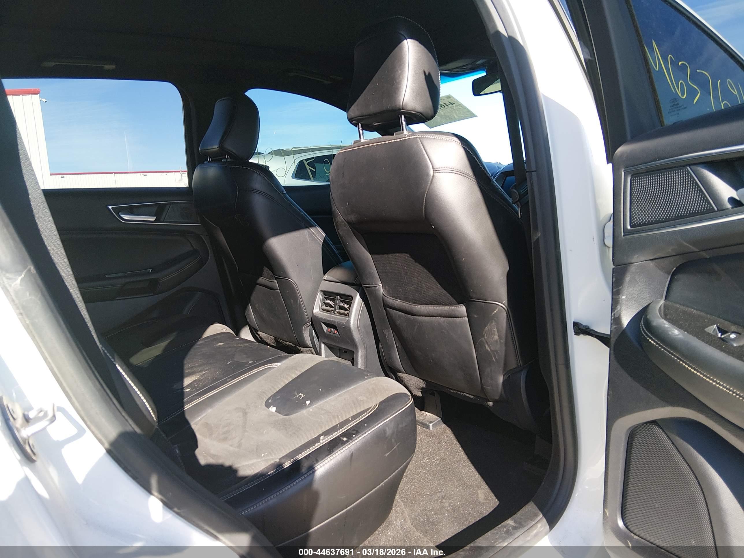 FORD EDGE image 8