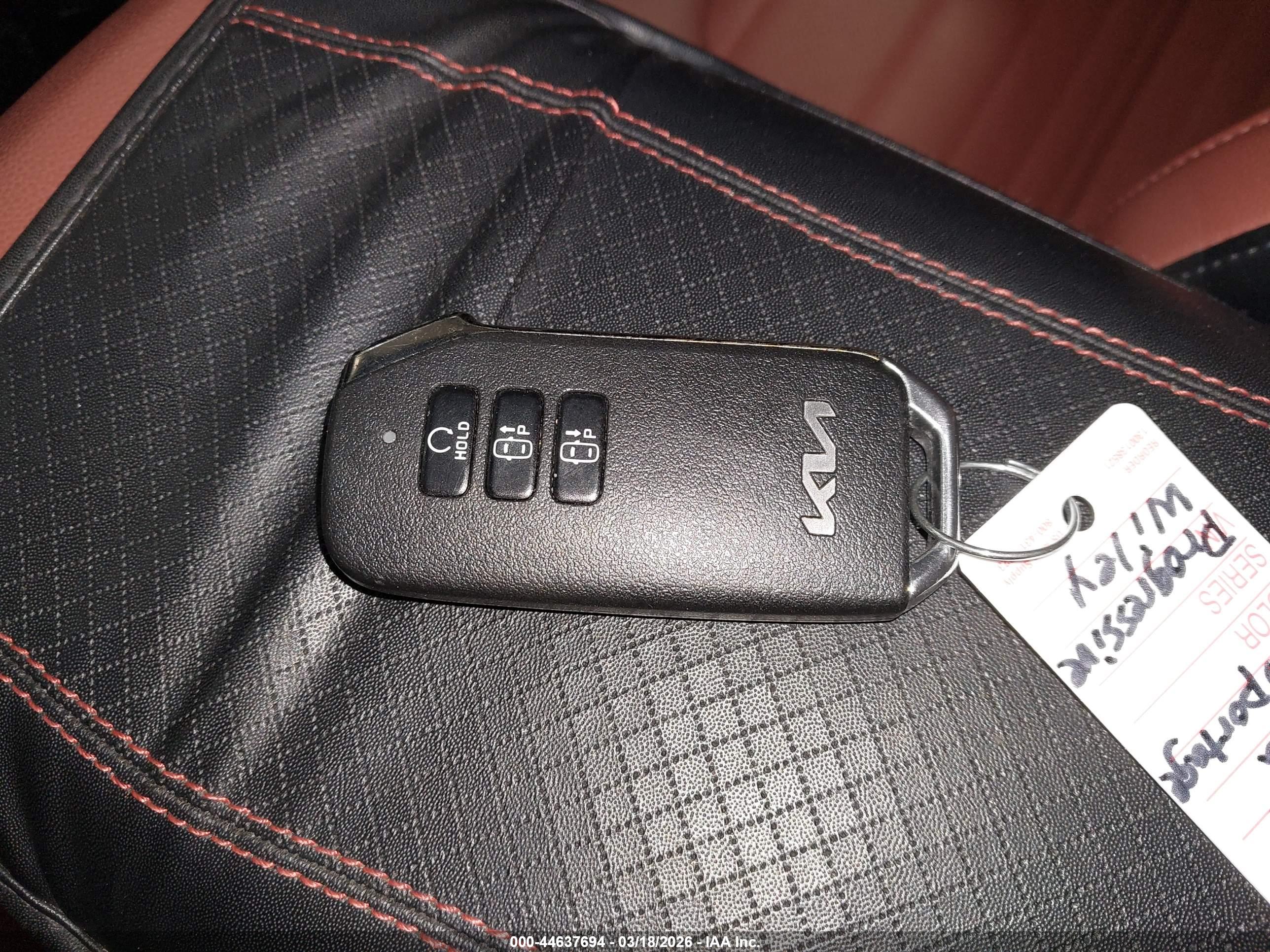 KIA SPORTAGE image 11