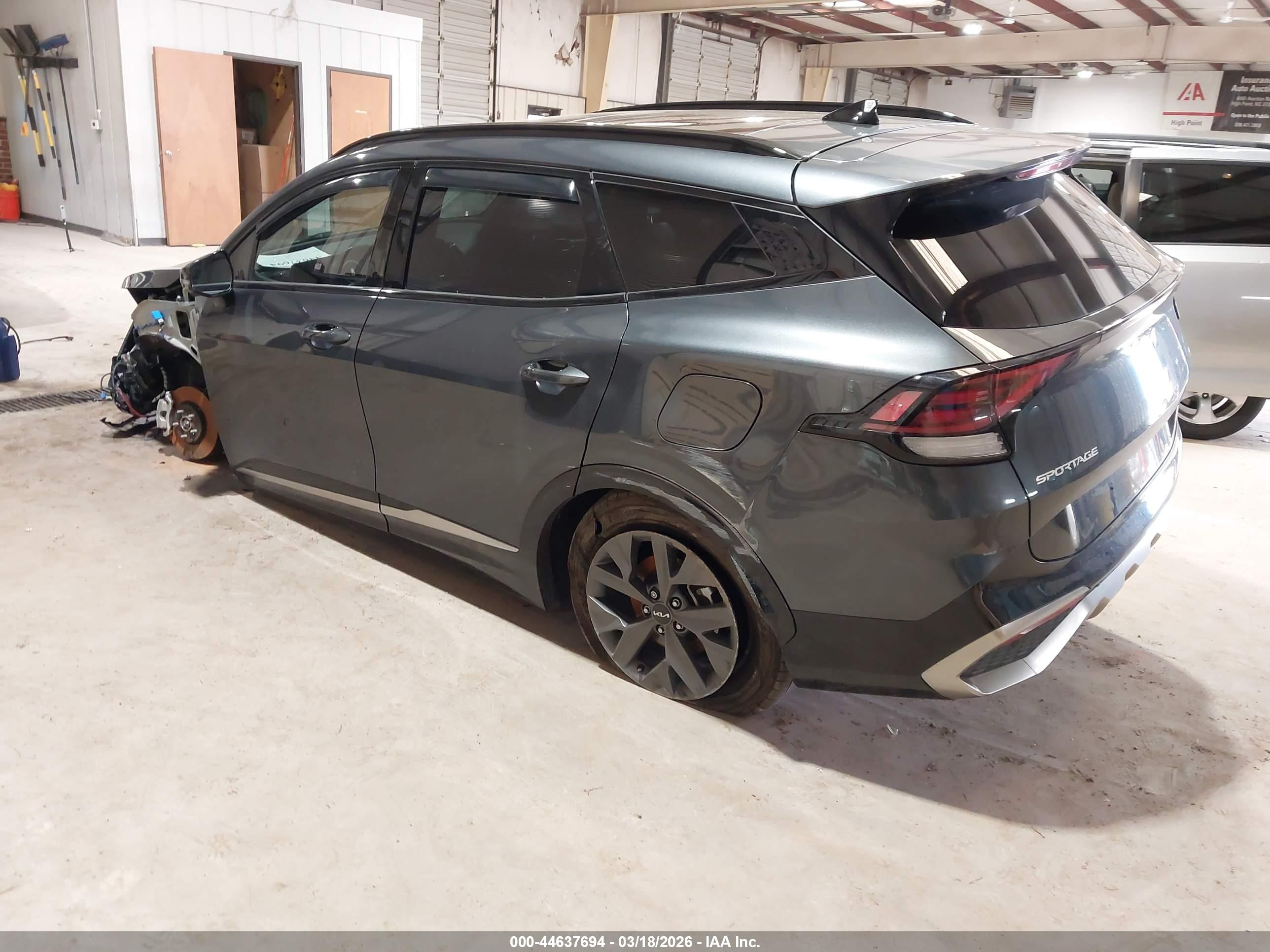 KIA SPORTAGE image 3