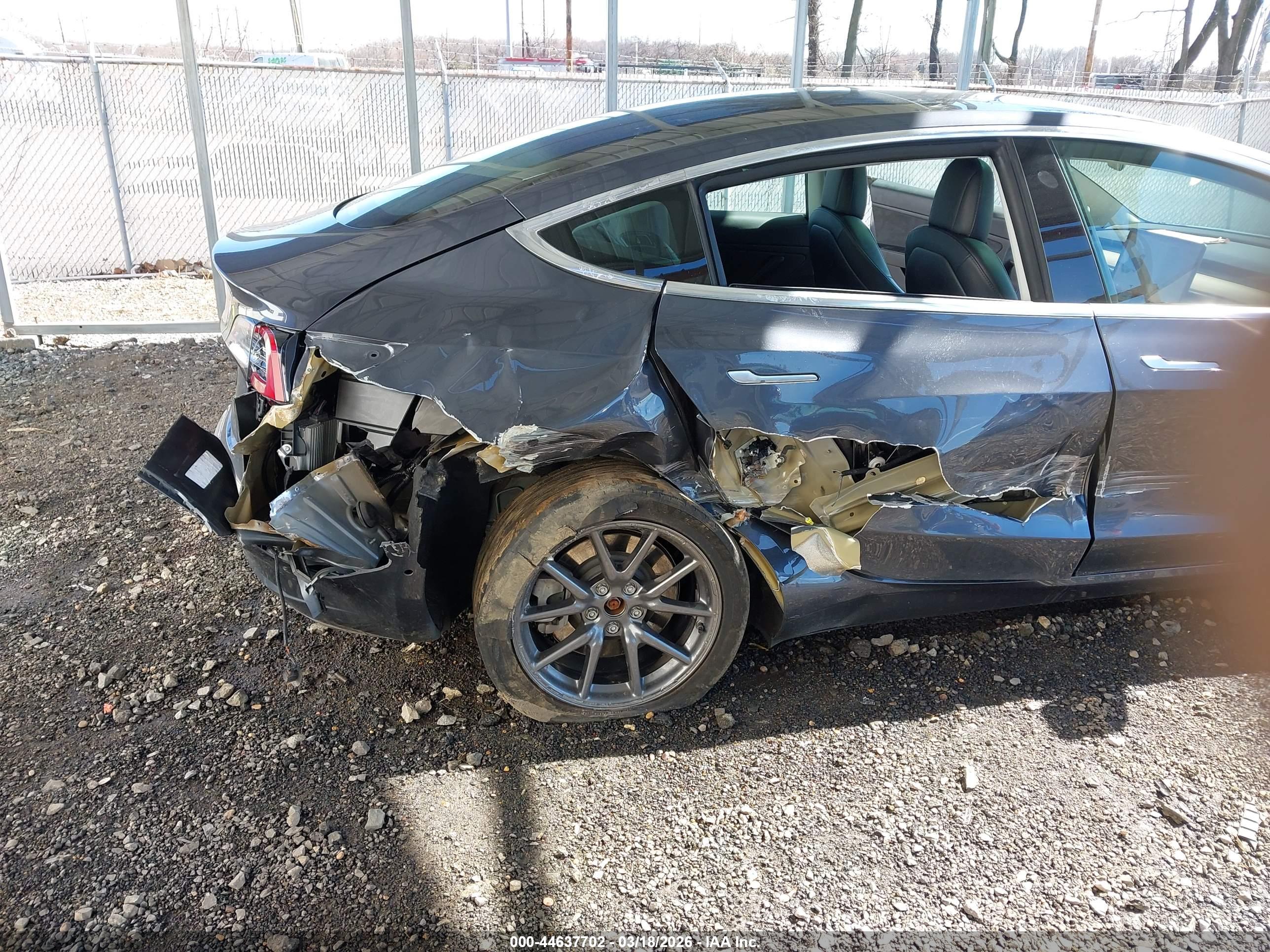 TESLA MODEL image 6