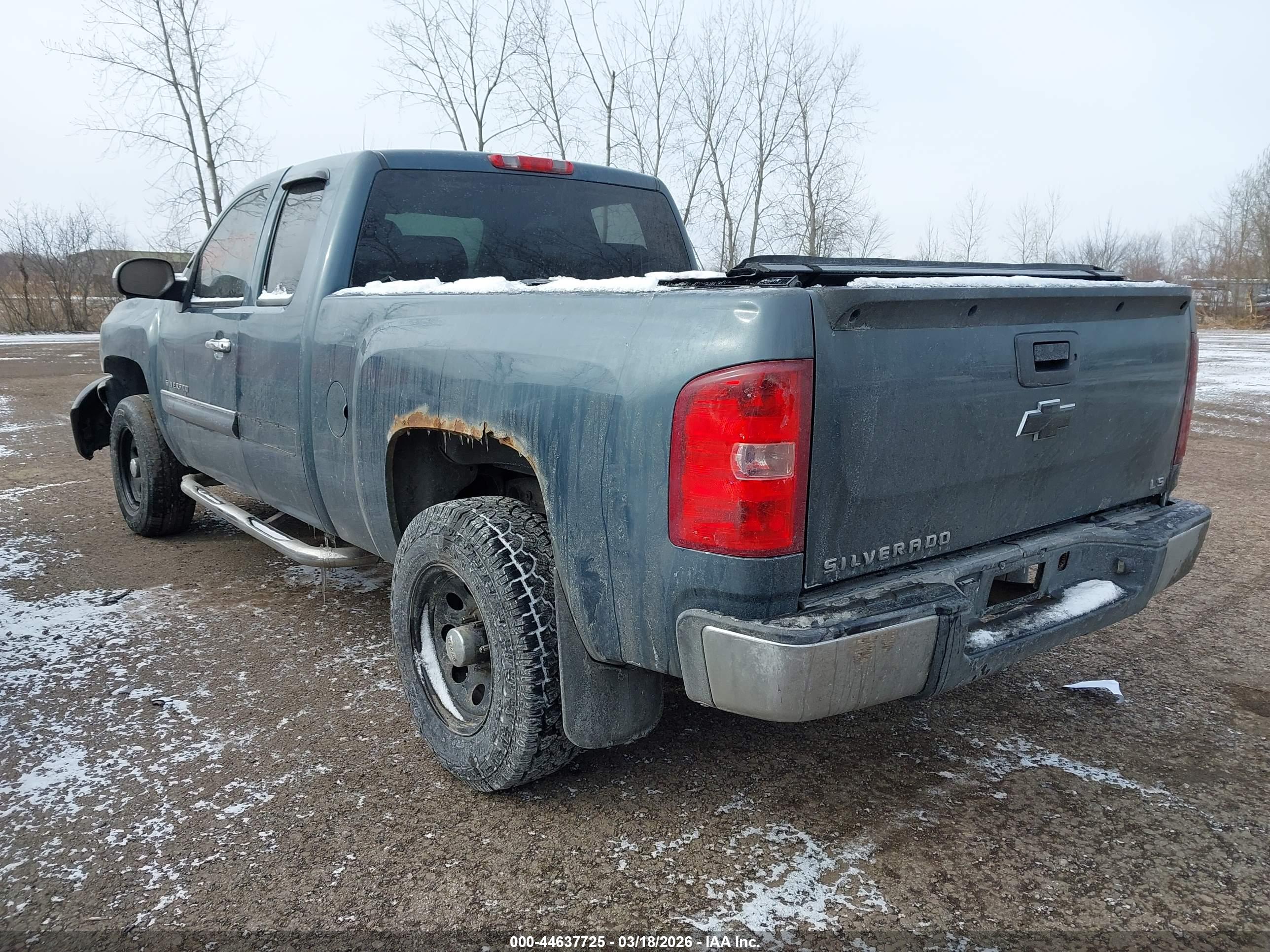 CHEVROLET SILVERADO image 3