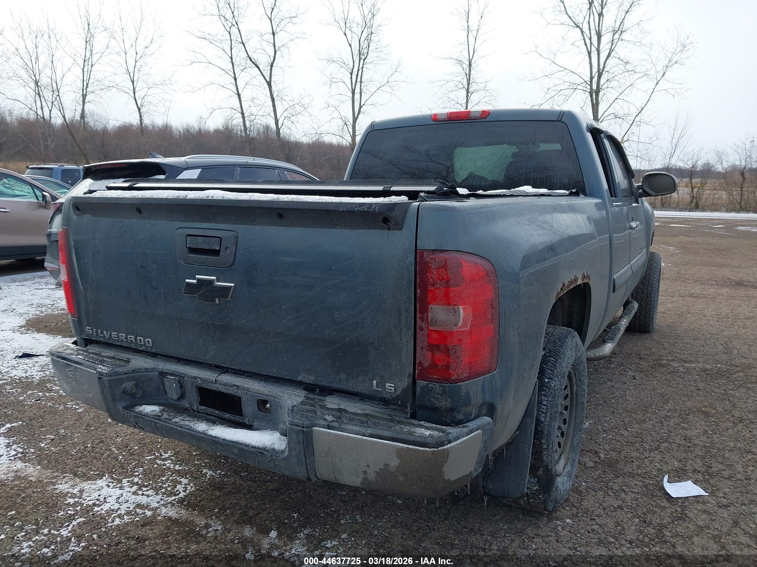 CHEVROLET SILVERADO image 4