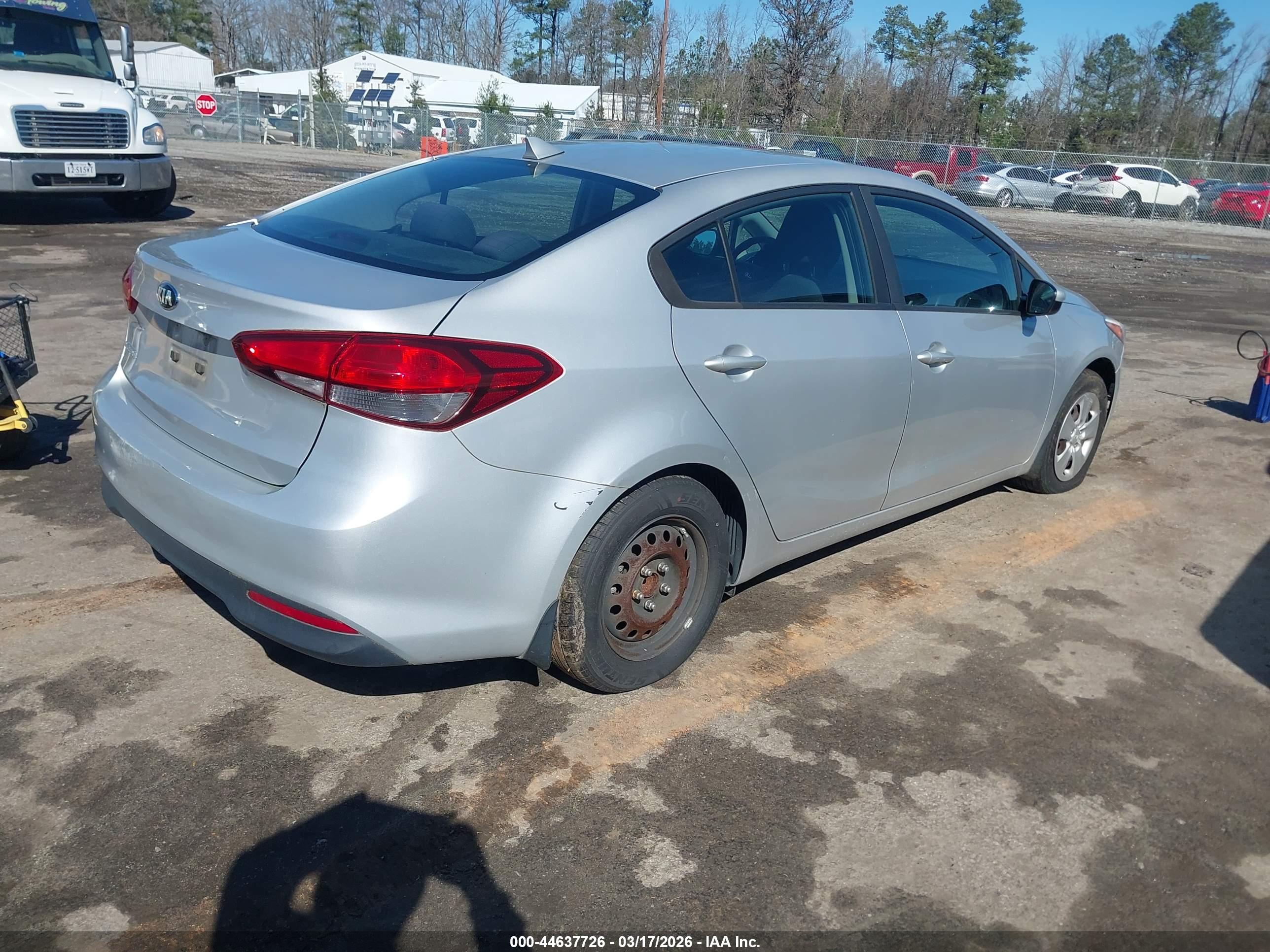 KIA FORTE image 4