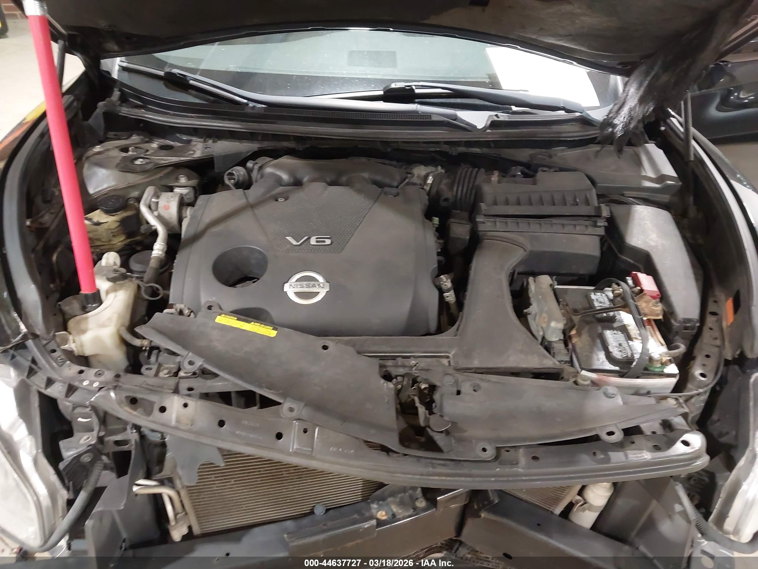 NISSAN MAXIMA image 10