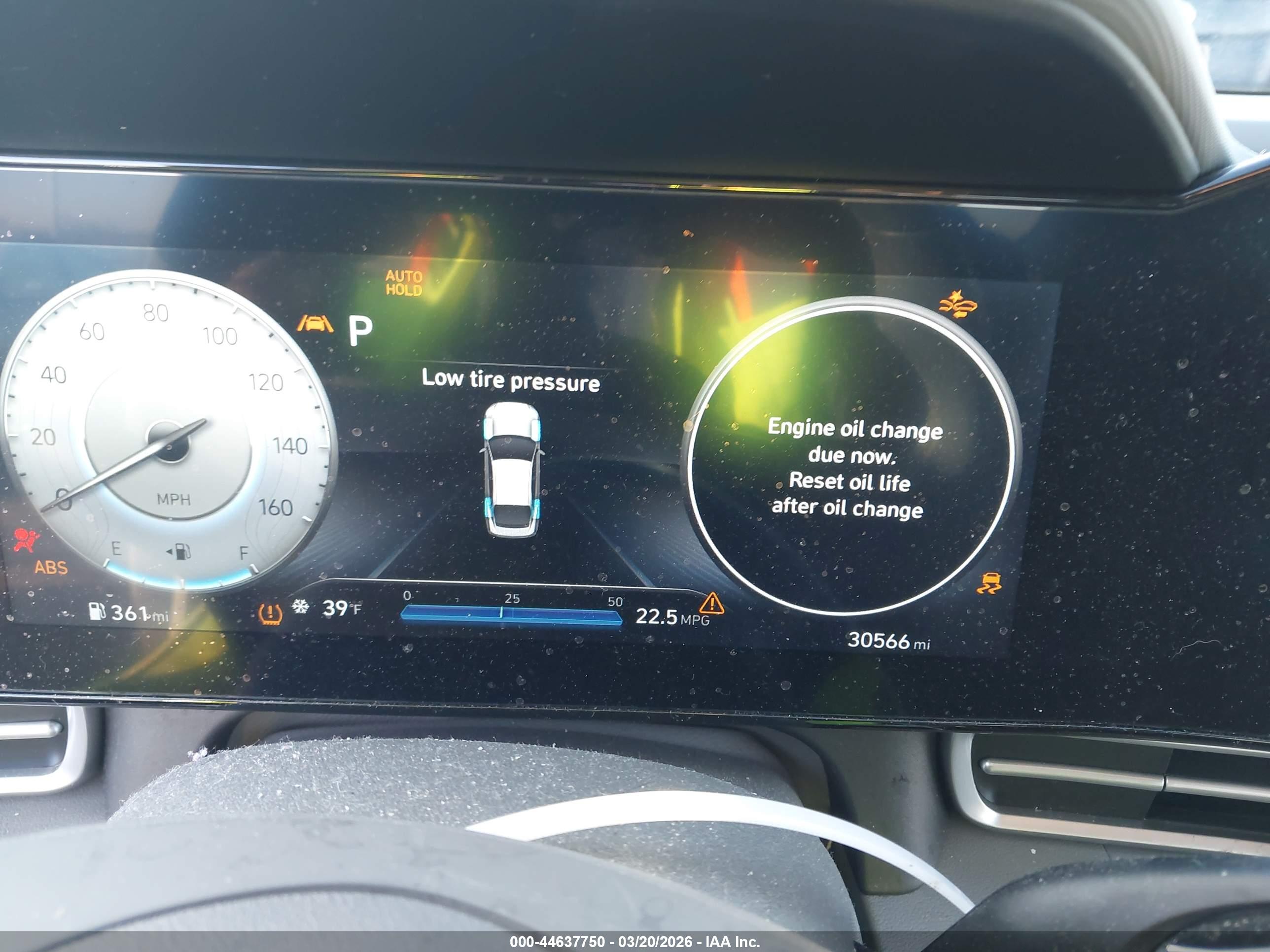 HYUNDAI ELANTRA image 7
