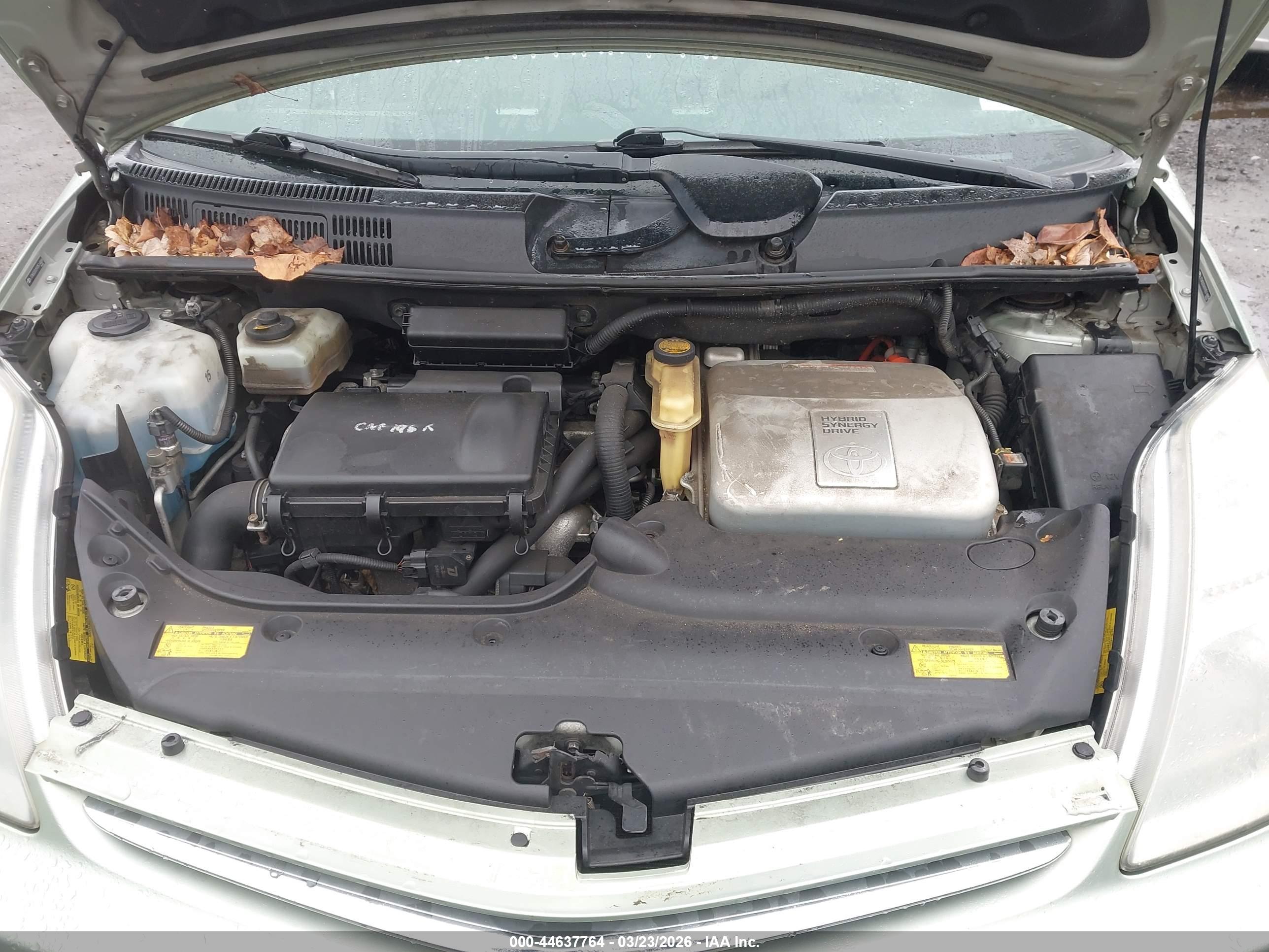 TOYOTA PRIUS image 10