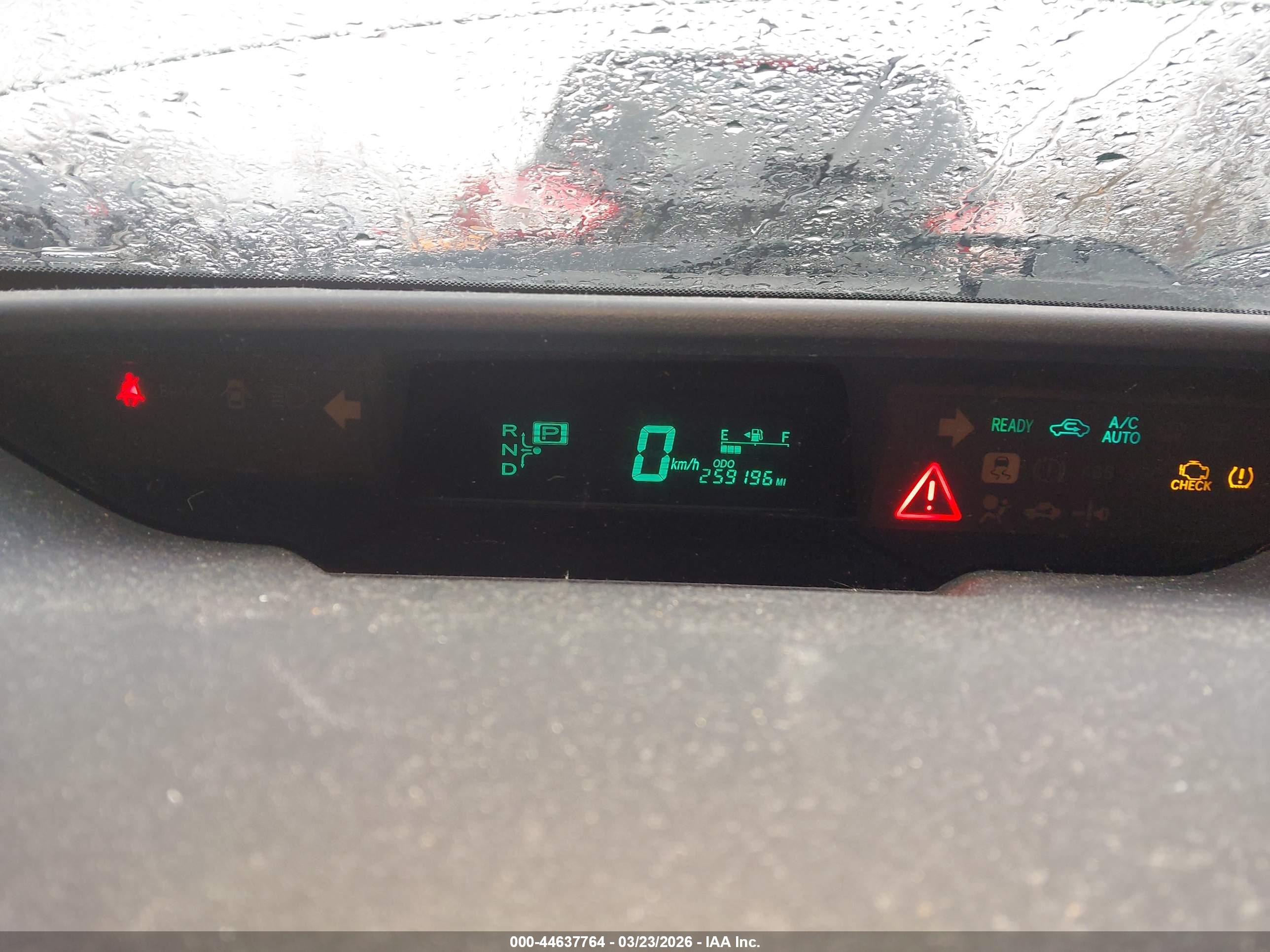 TOYOTA PRIUS image 7