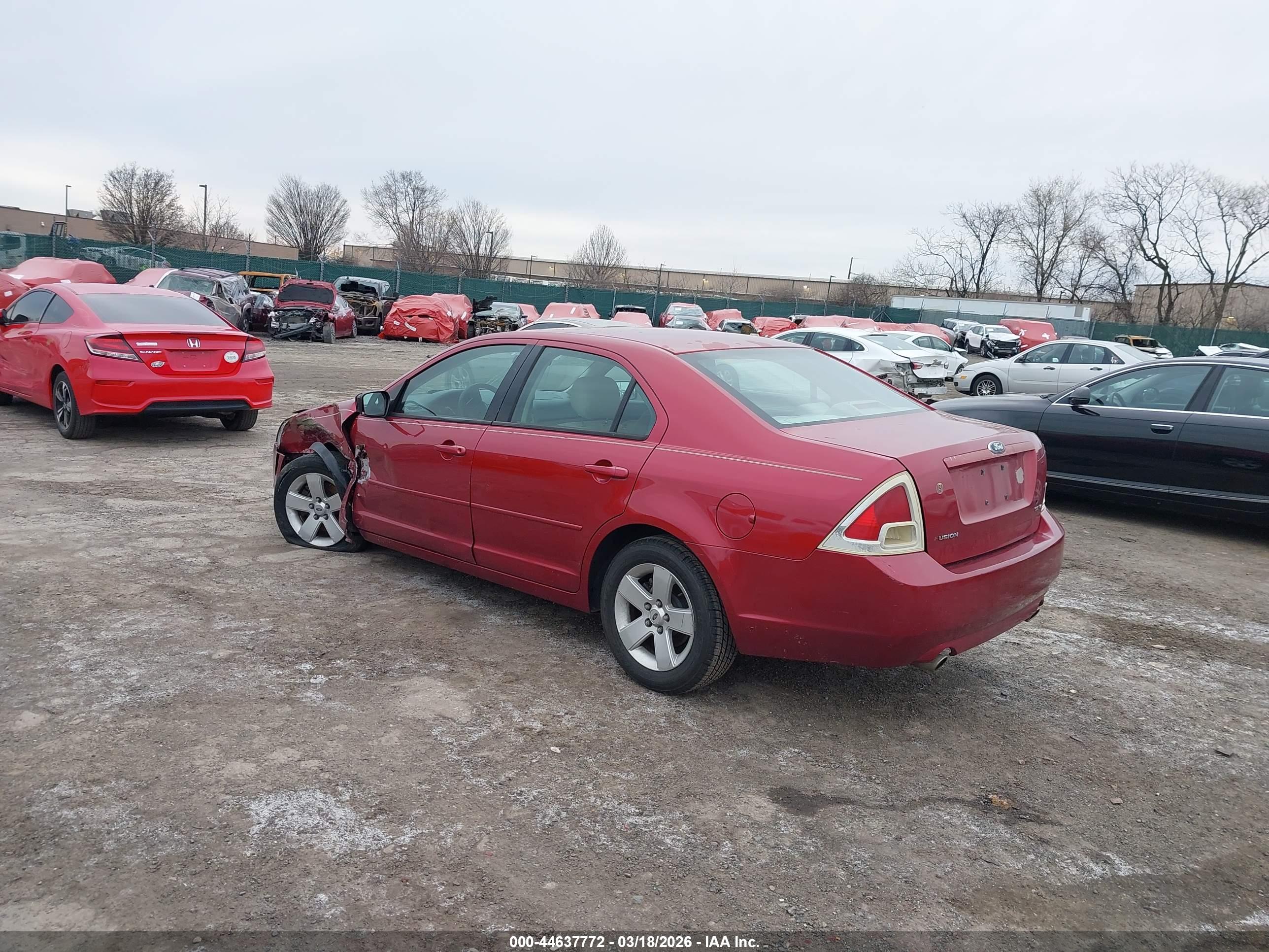 FORD FUSION image 3