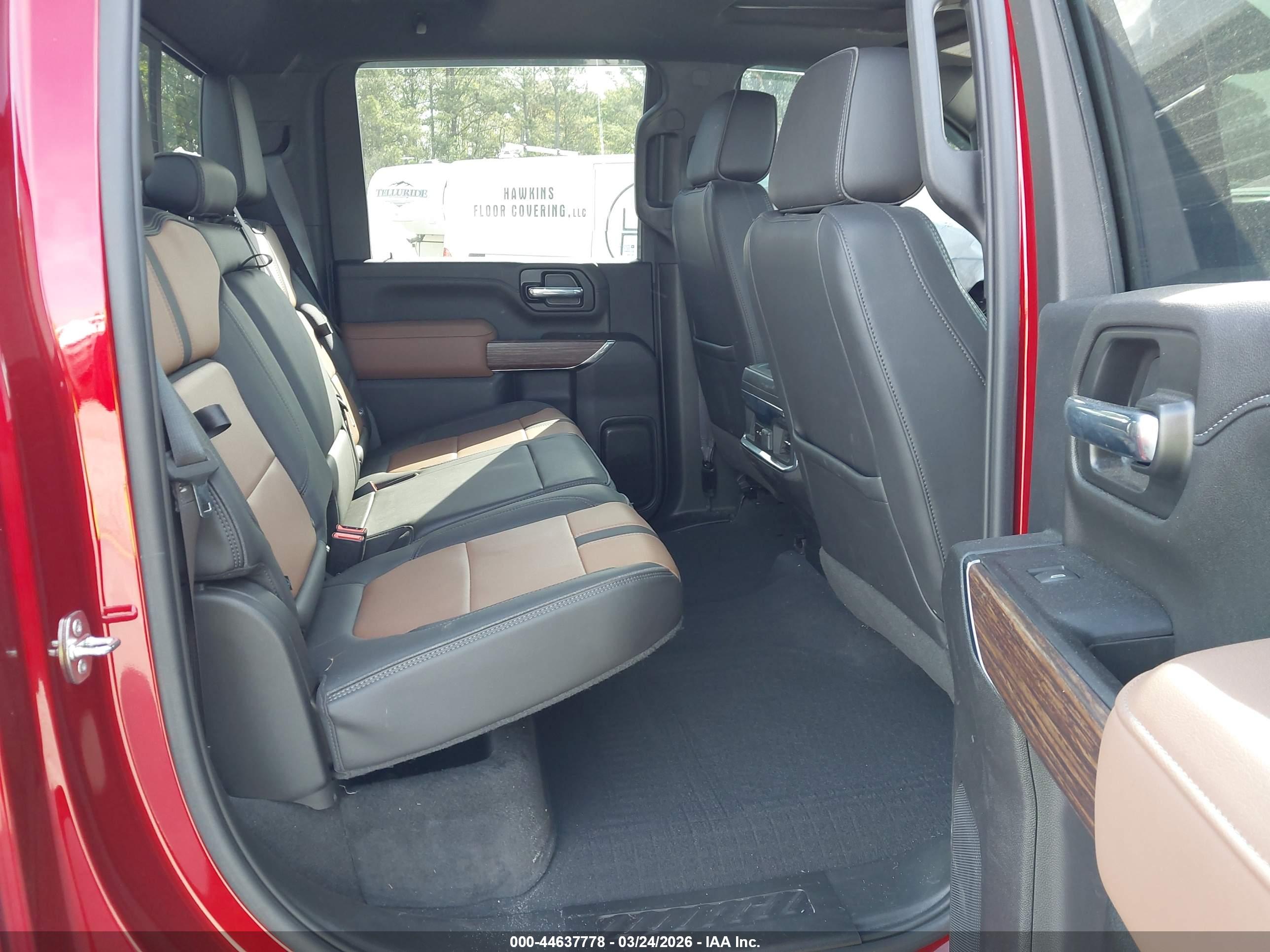 CHEVROLET SILVERADO image 8