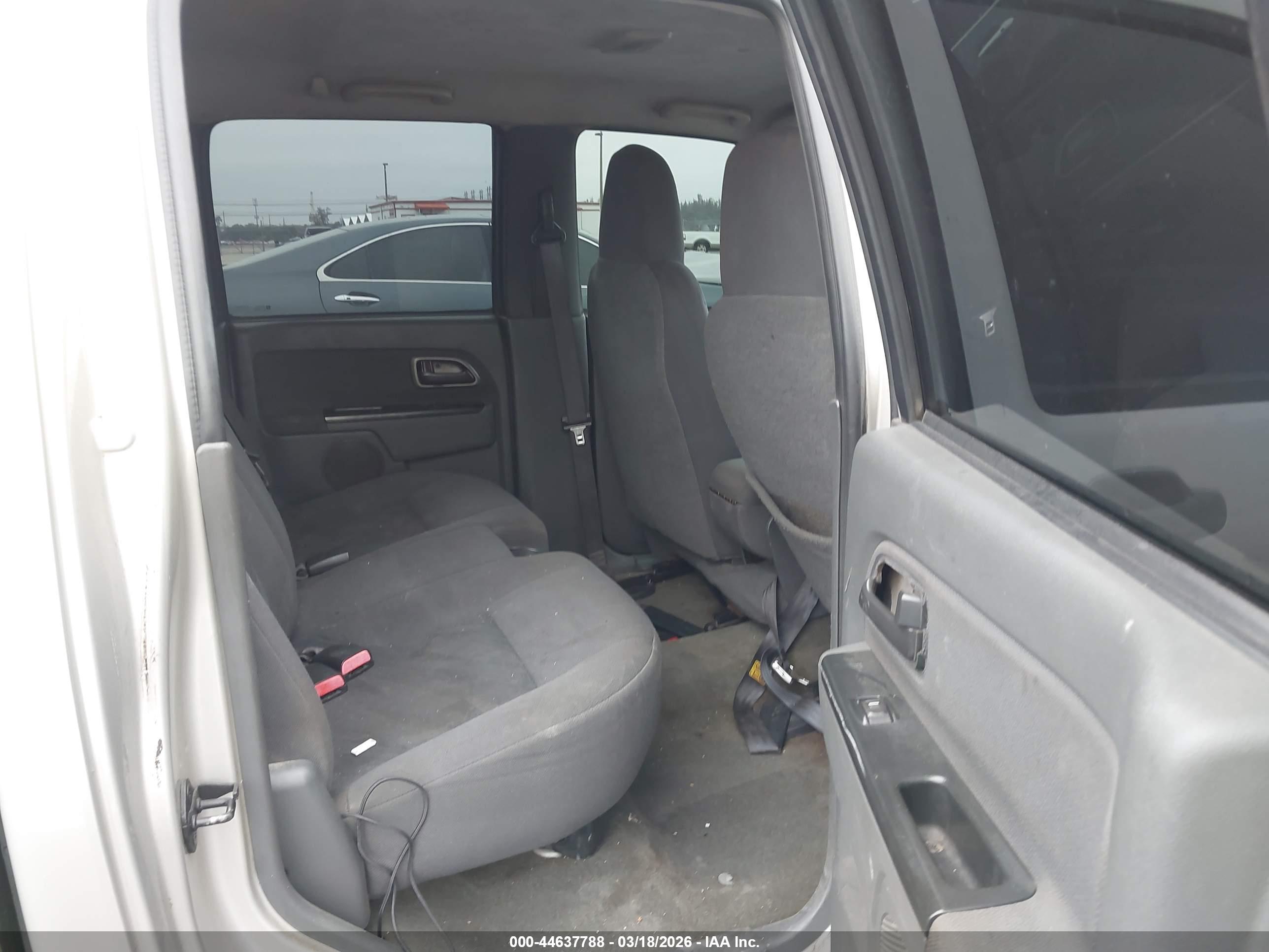CHEVROLET COLORADO image 8