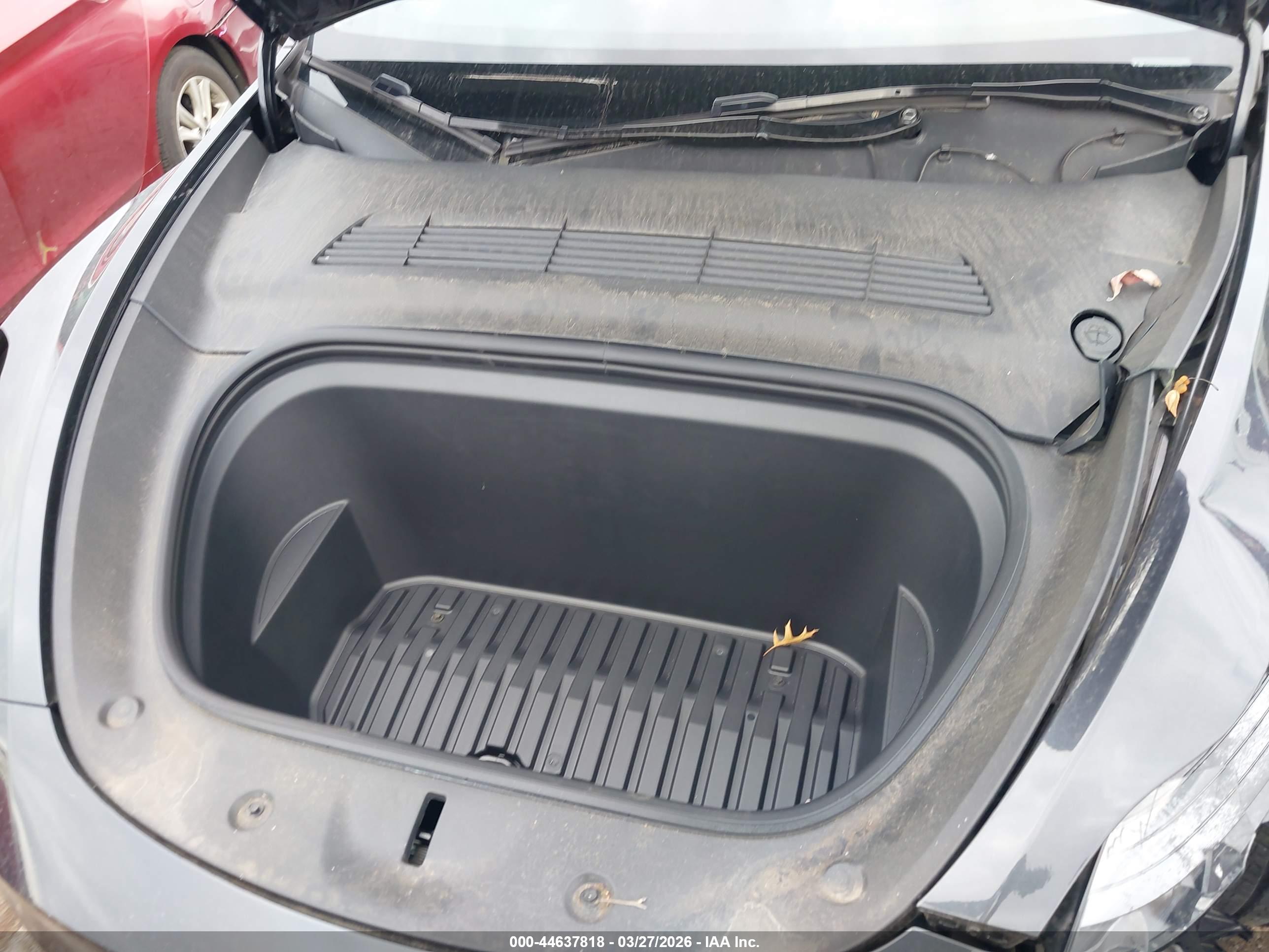 TESLA MODEL image 10