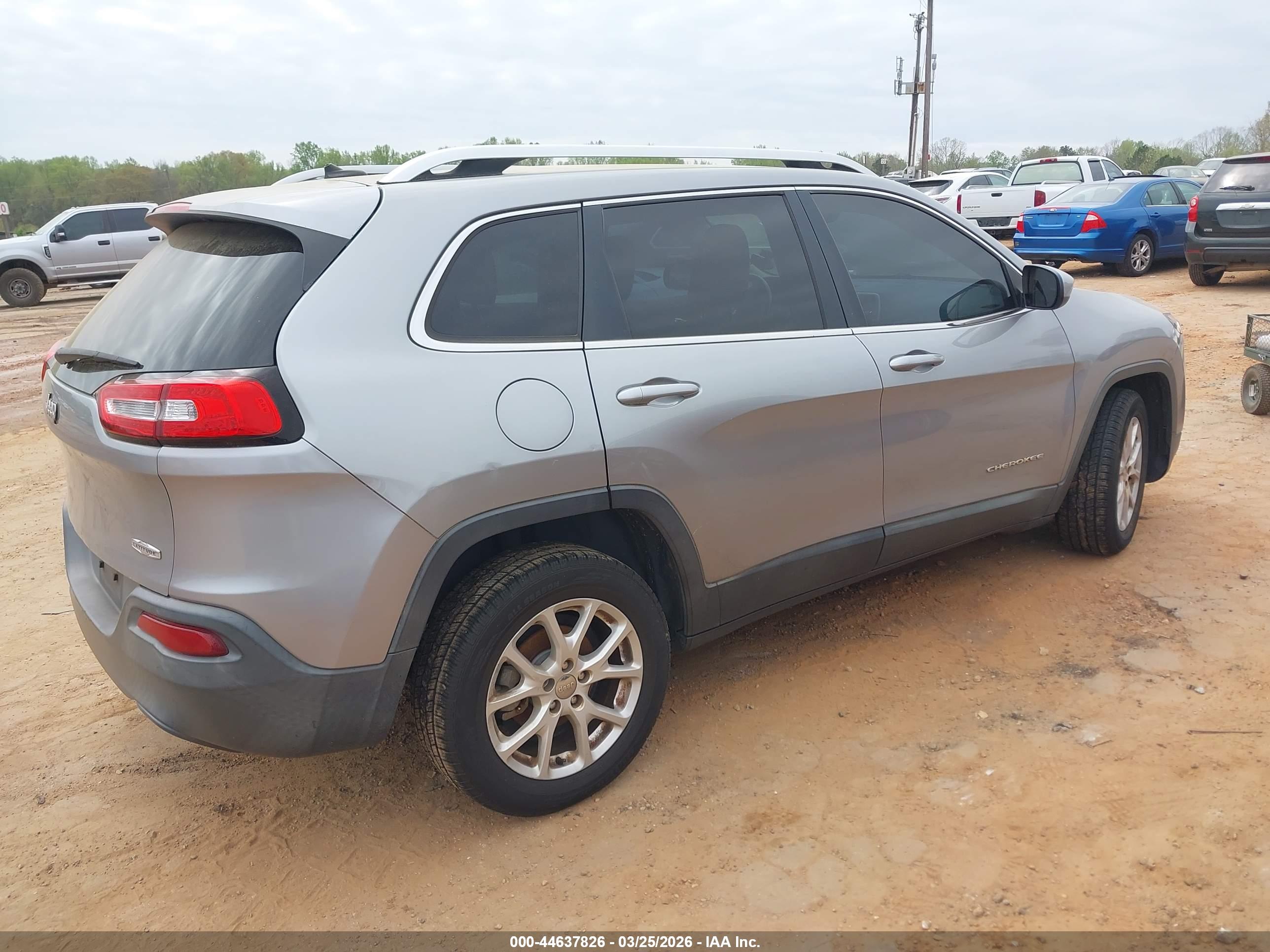 JEEP CHEROKEE image 4