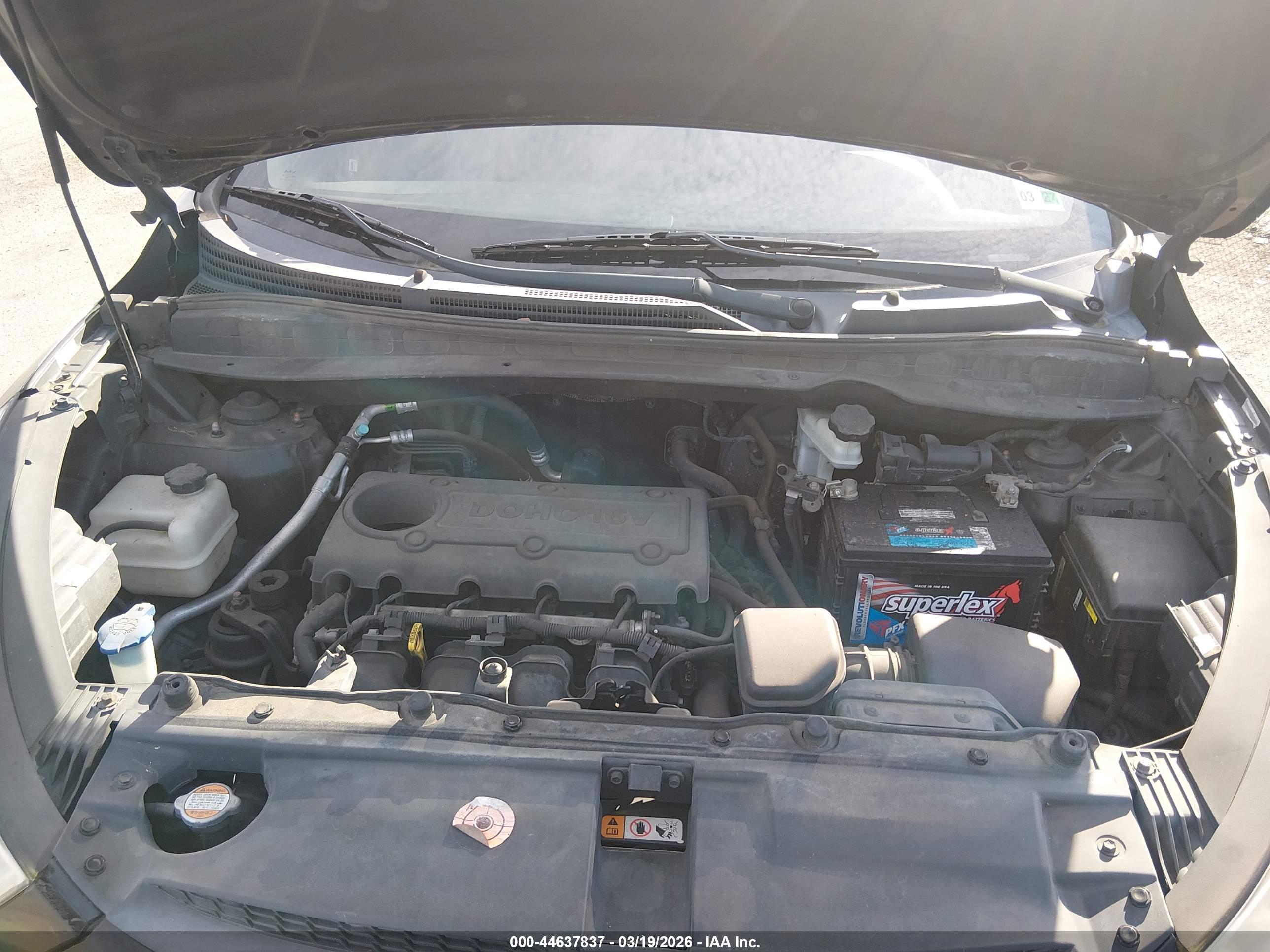 HYUNDAI TUCSON image 10