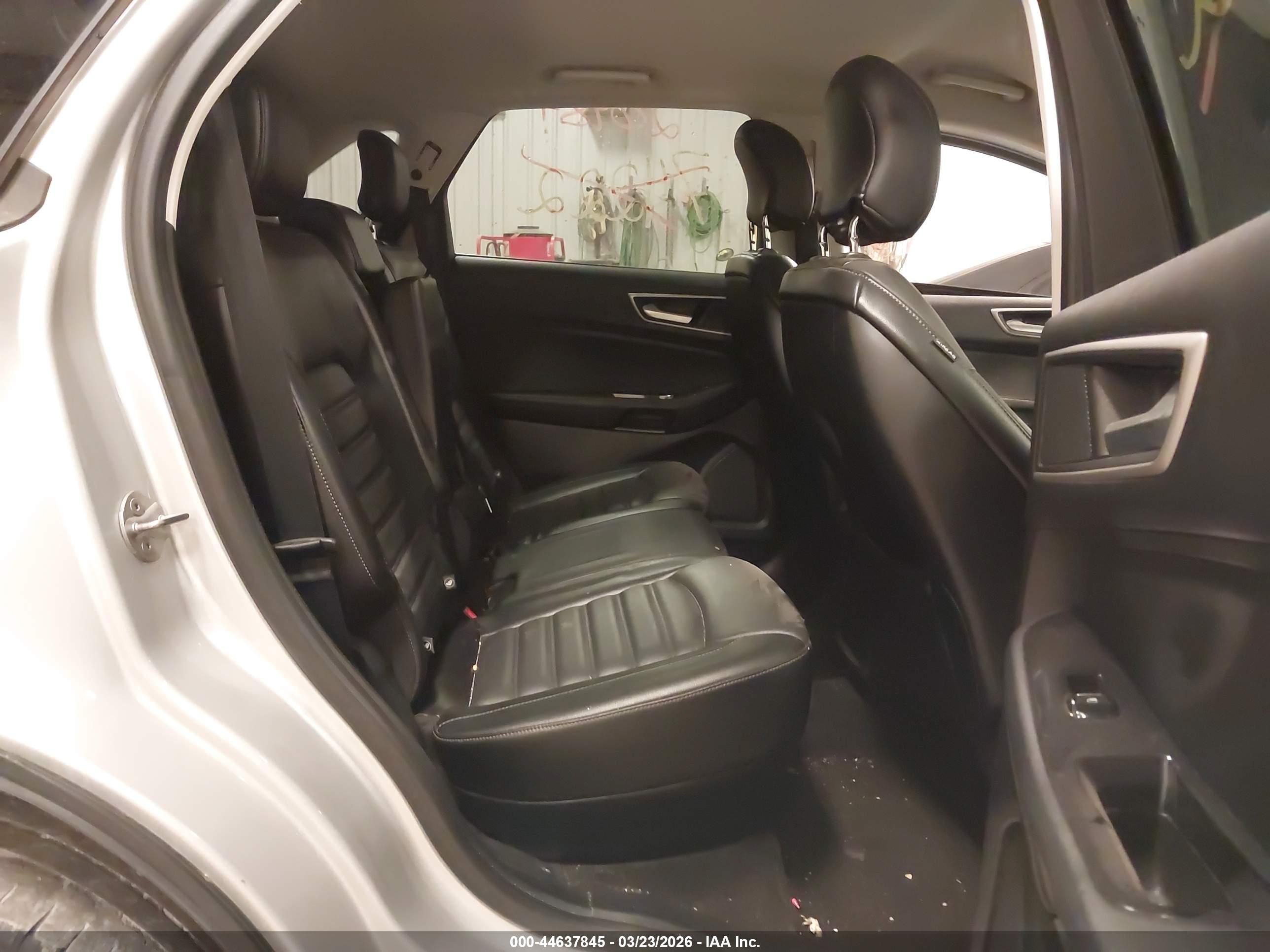 FORD EDGE image 8
