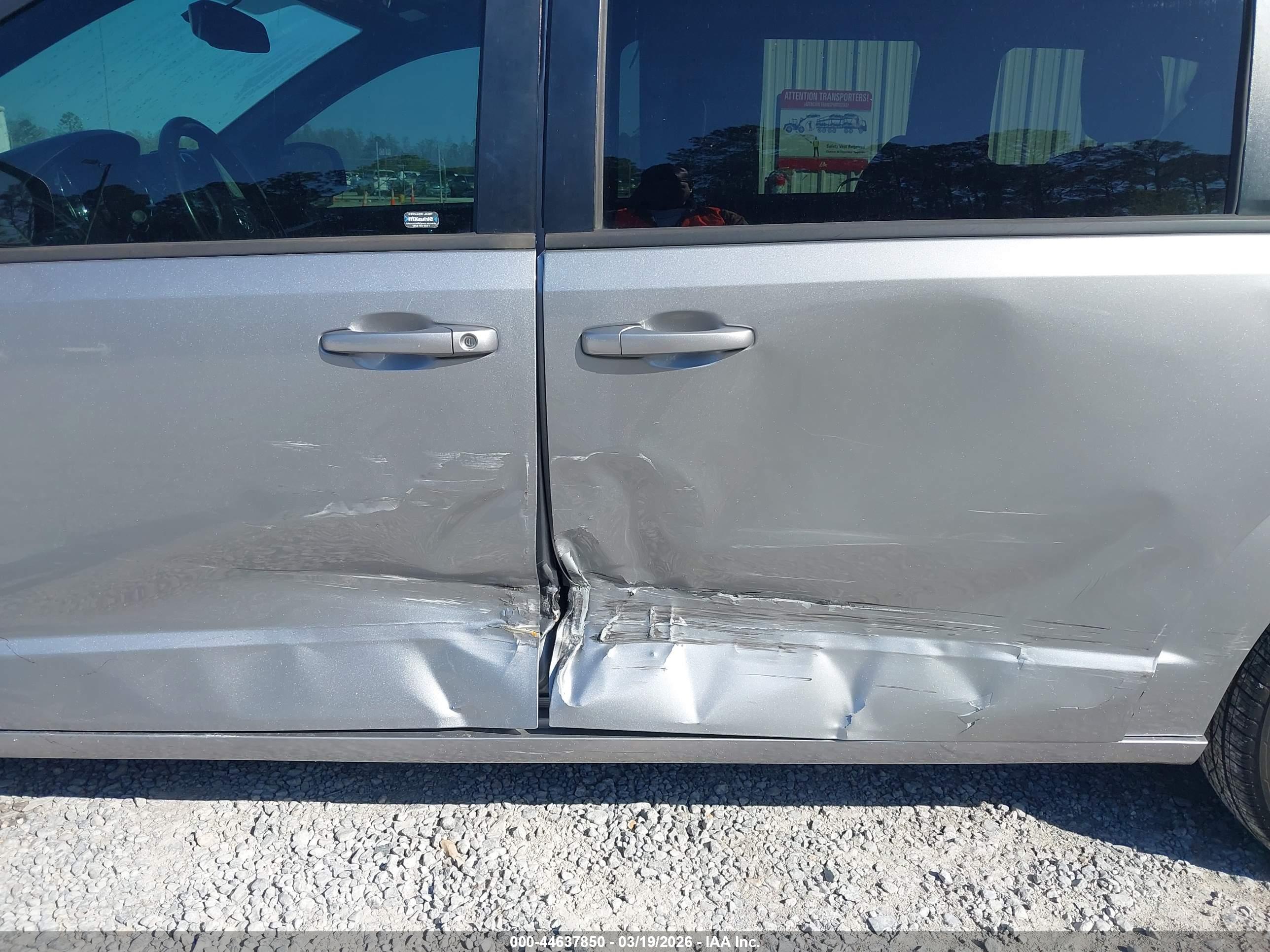 DODGE GRAND image 6