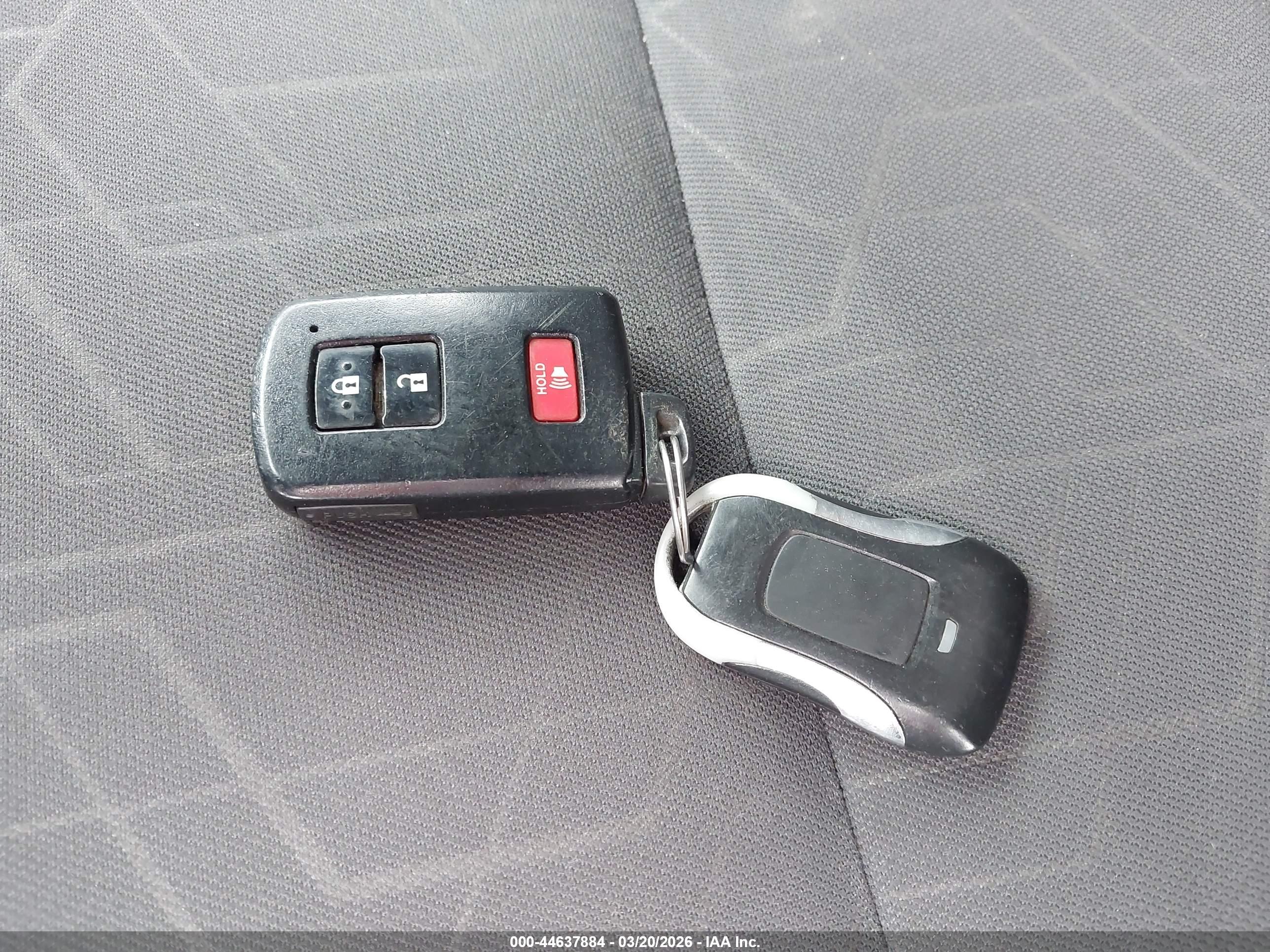 TOYOTA TACOMA image 11