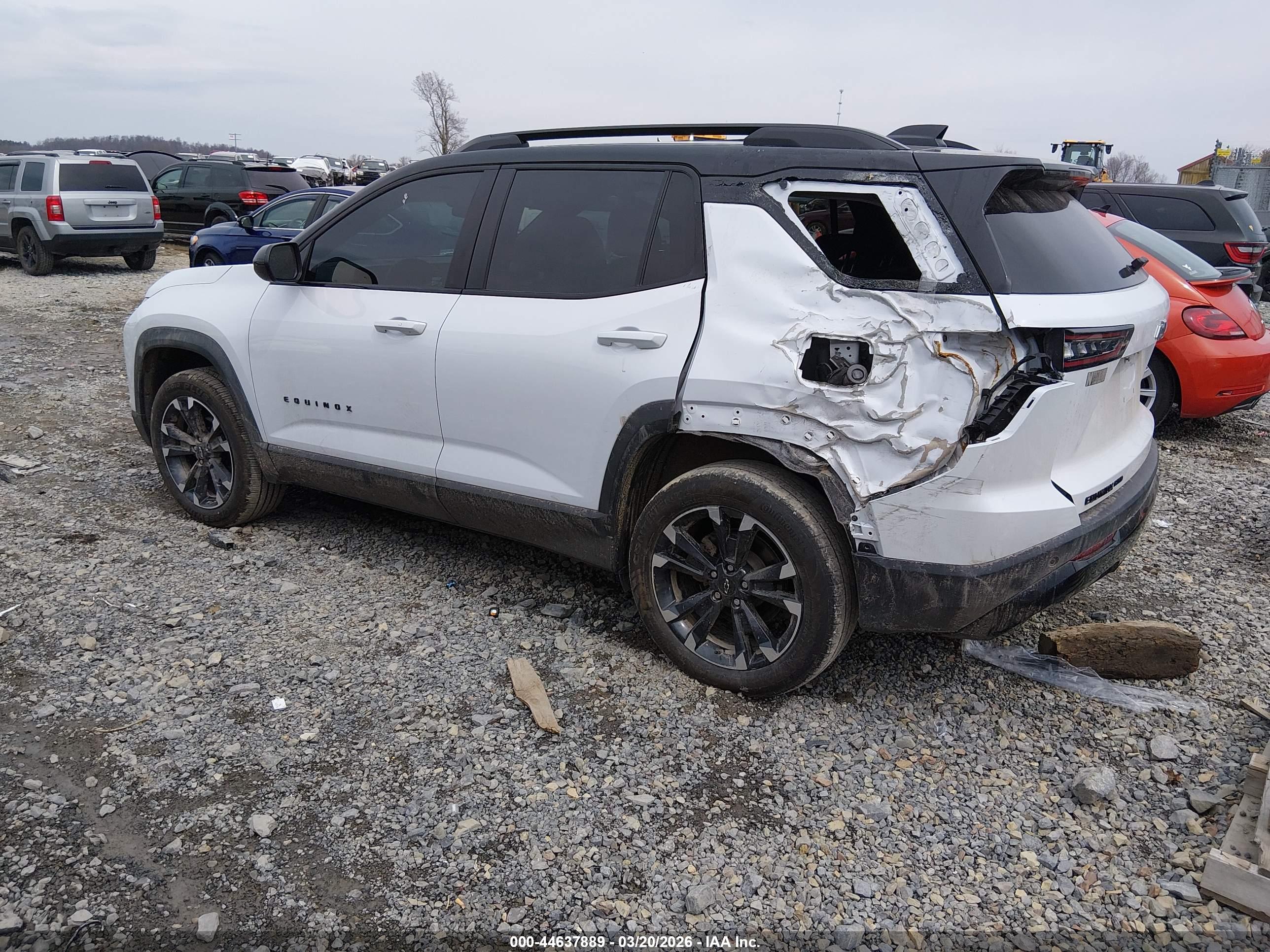 CHEVROLET EQUINOX image 3