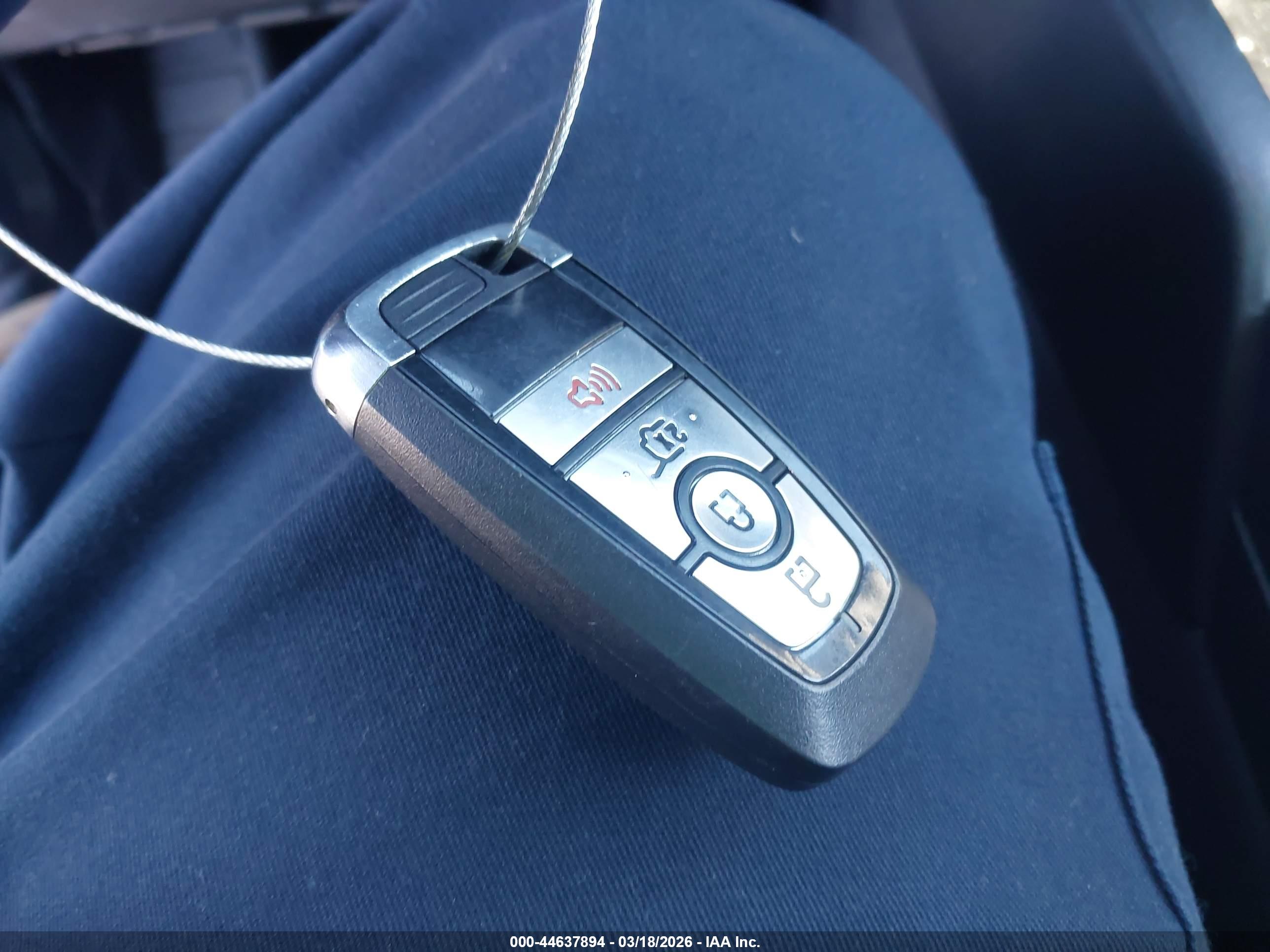 FORD ESCAPE image 11