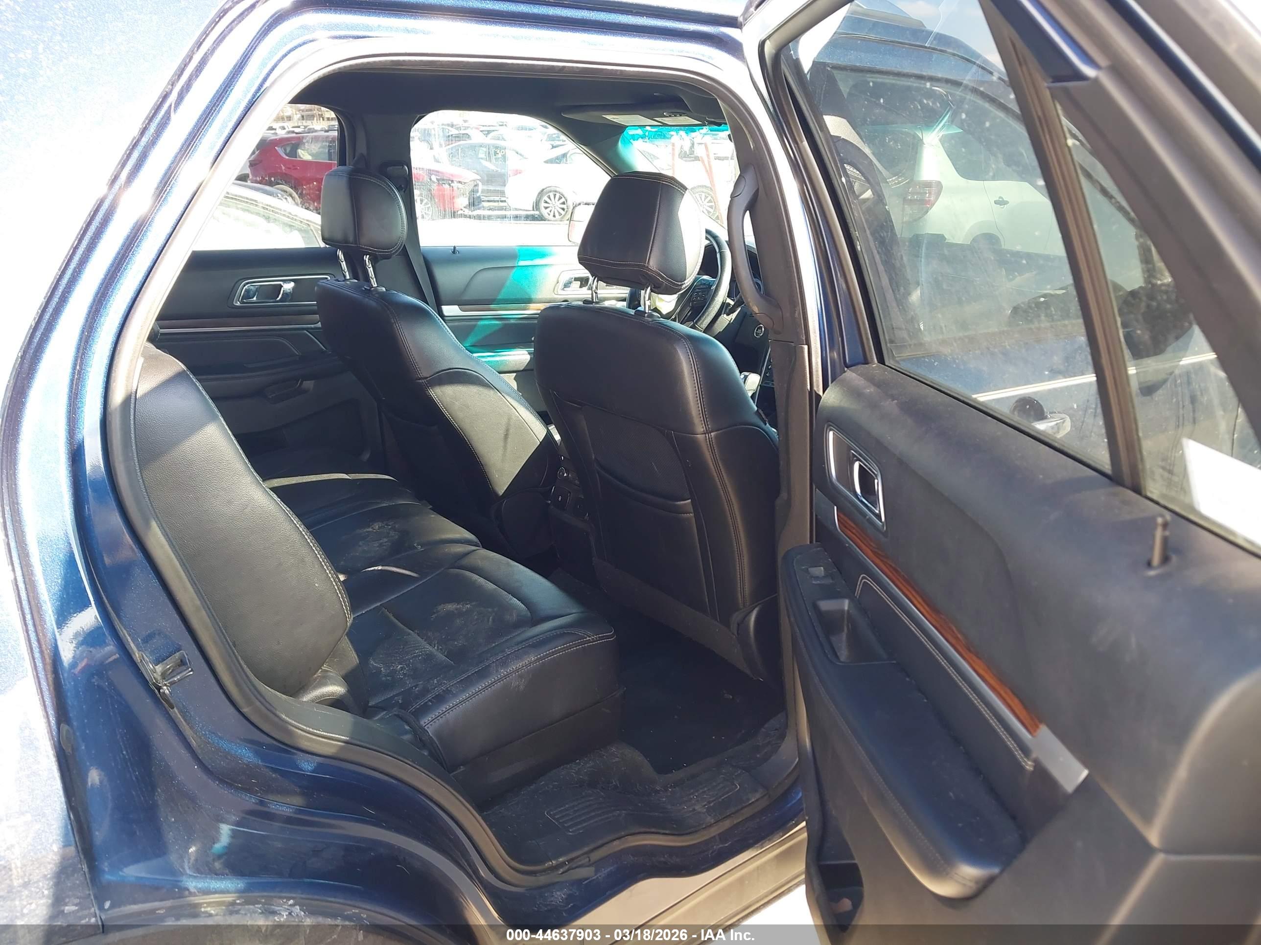 FORD EXPLORER image 8