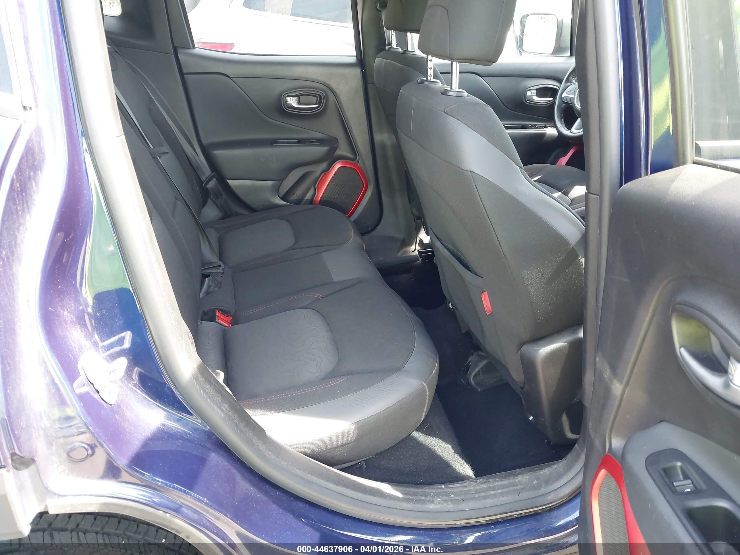 JEEP RENEGADE image 8