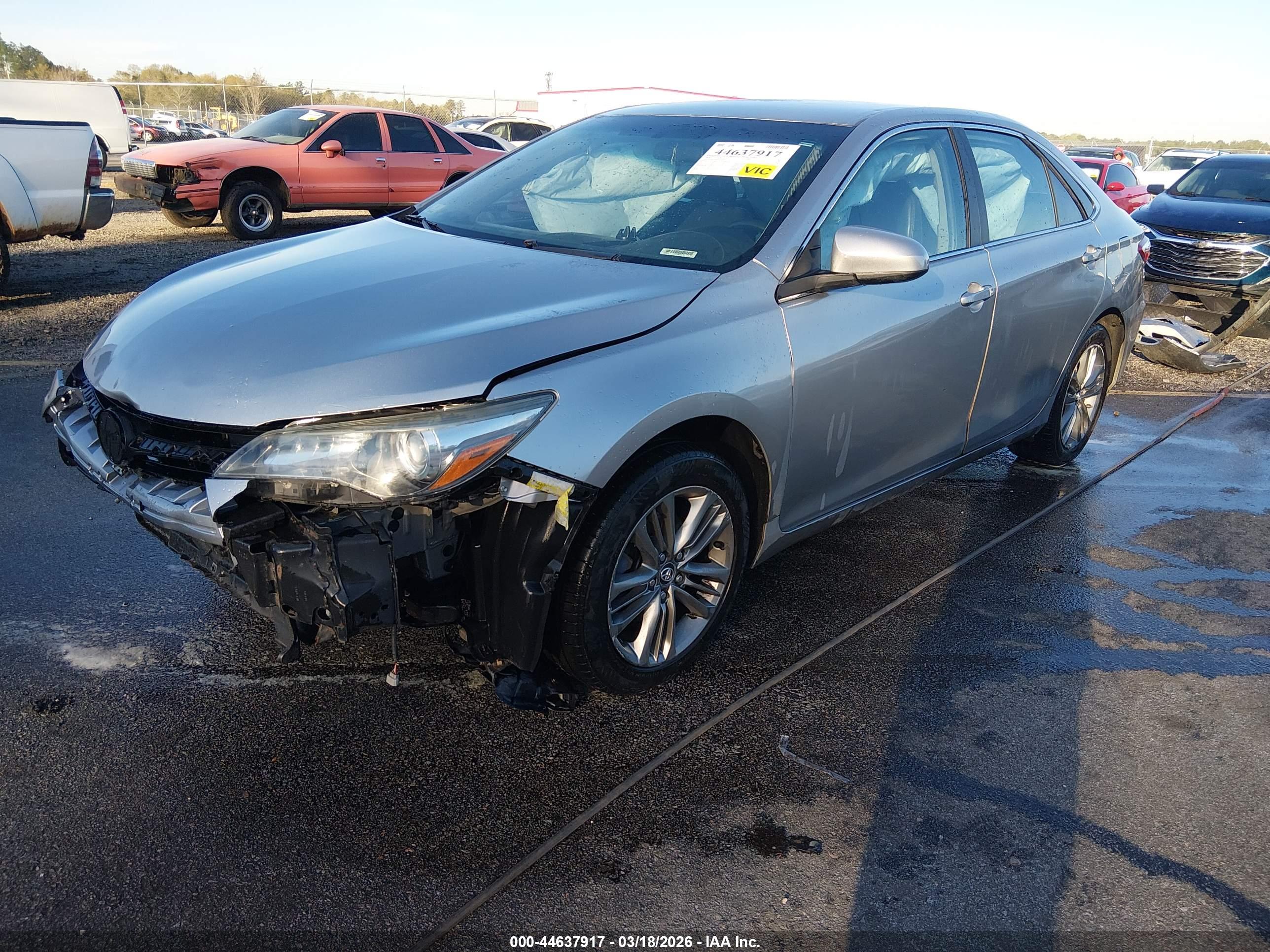 TOYOTA CAMRY image 2